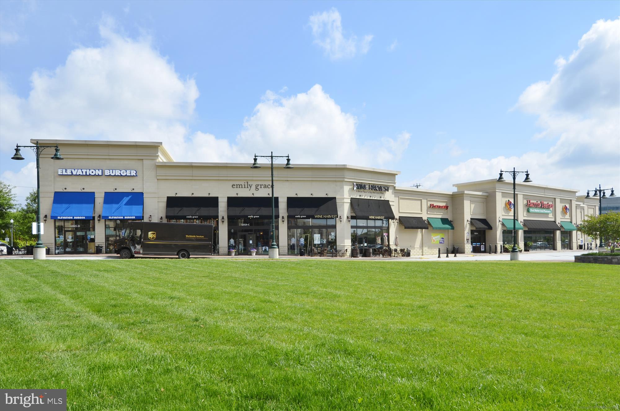 12119 GREENLEAF AVENUE