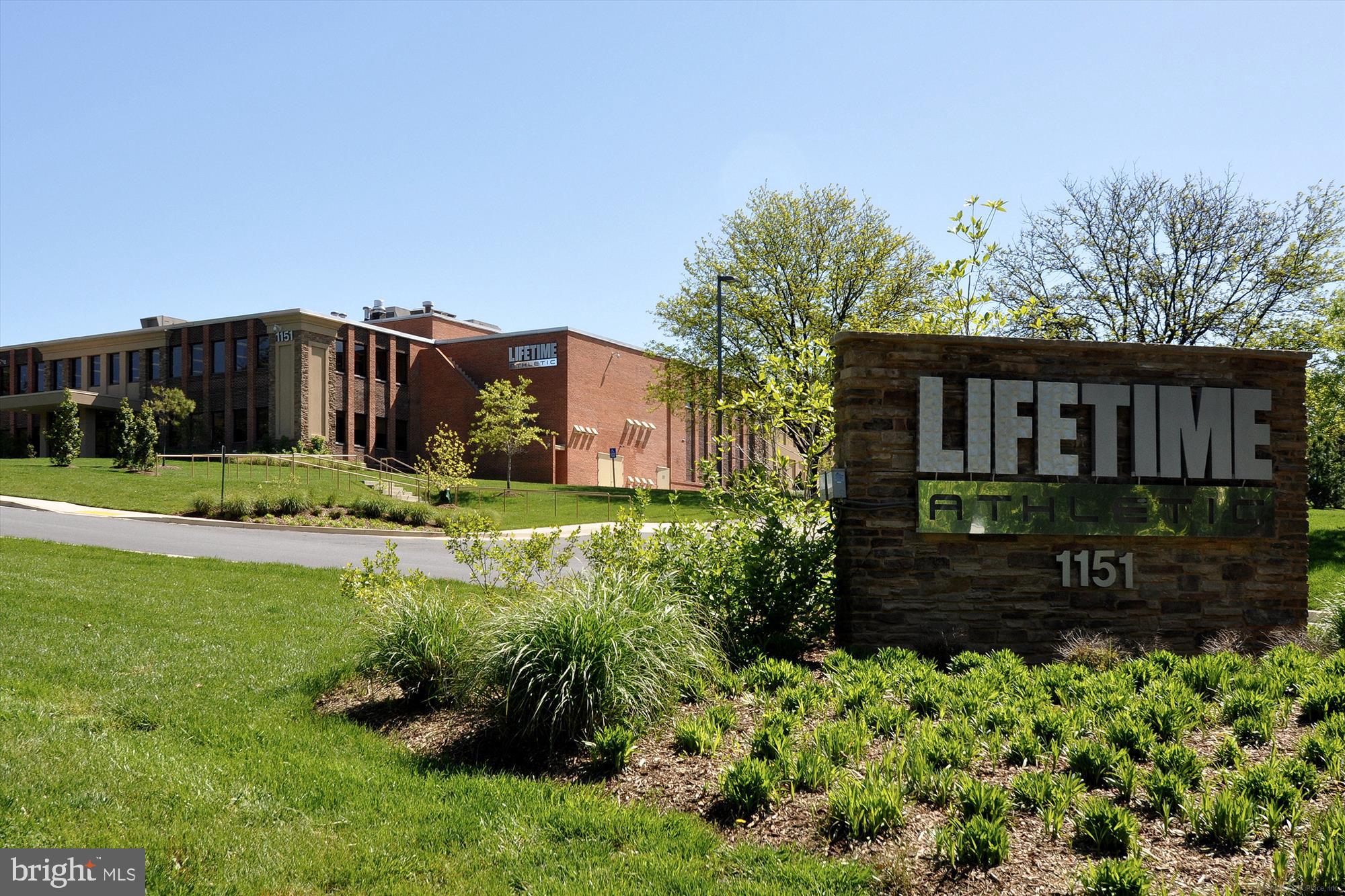 12119 GREENLEAF AVENUE