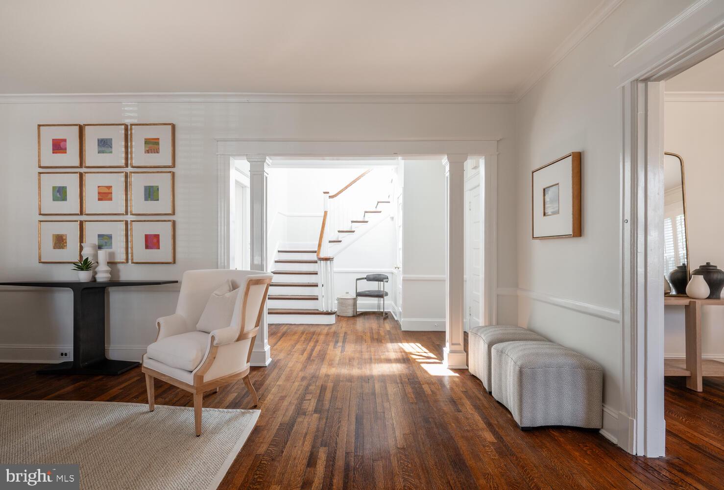 28 W IRVING STREET
