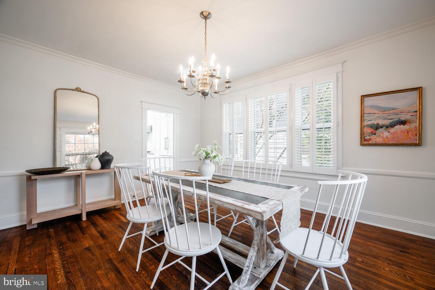 28 W IRVING STREET