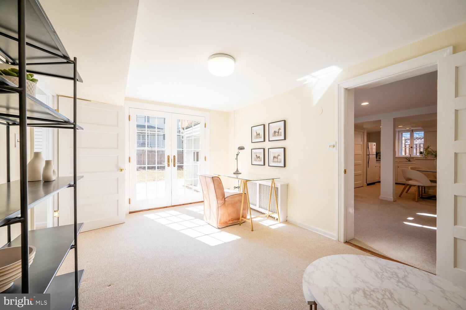 28 W IRVING STREET