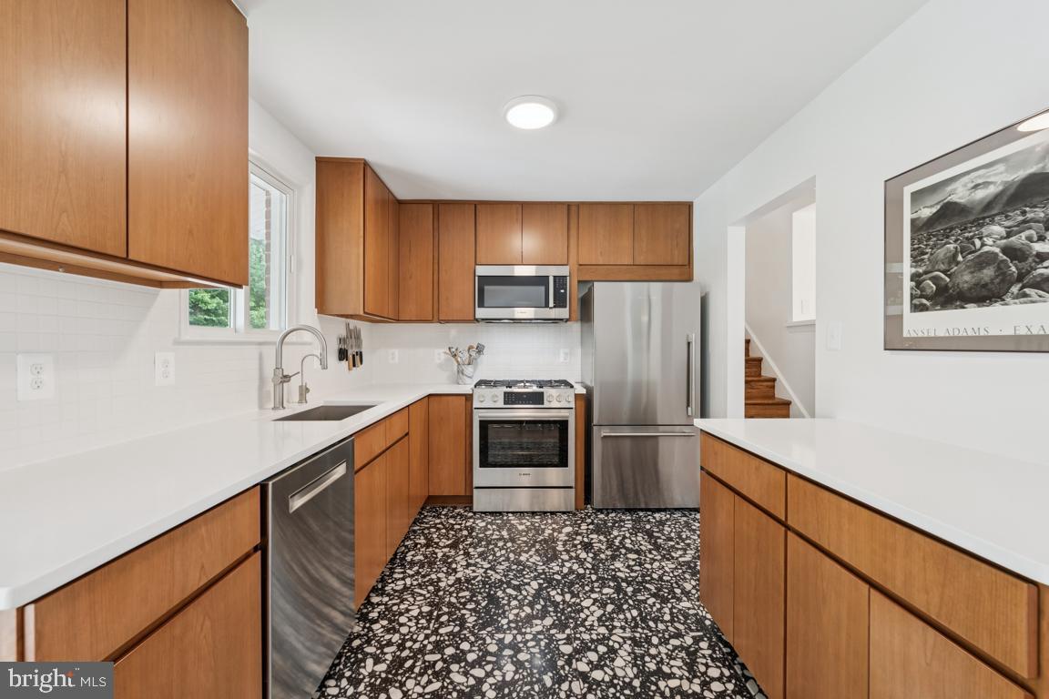 3508 BROOKWOOD DRIVE