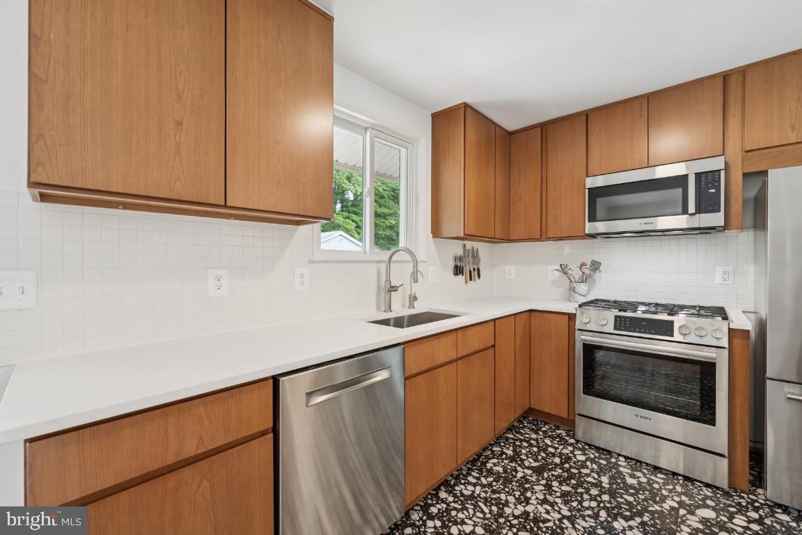 3508 BROOKWOOD DRIVE