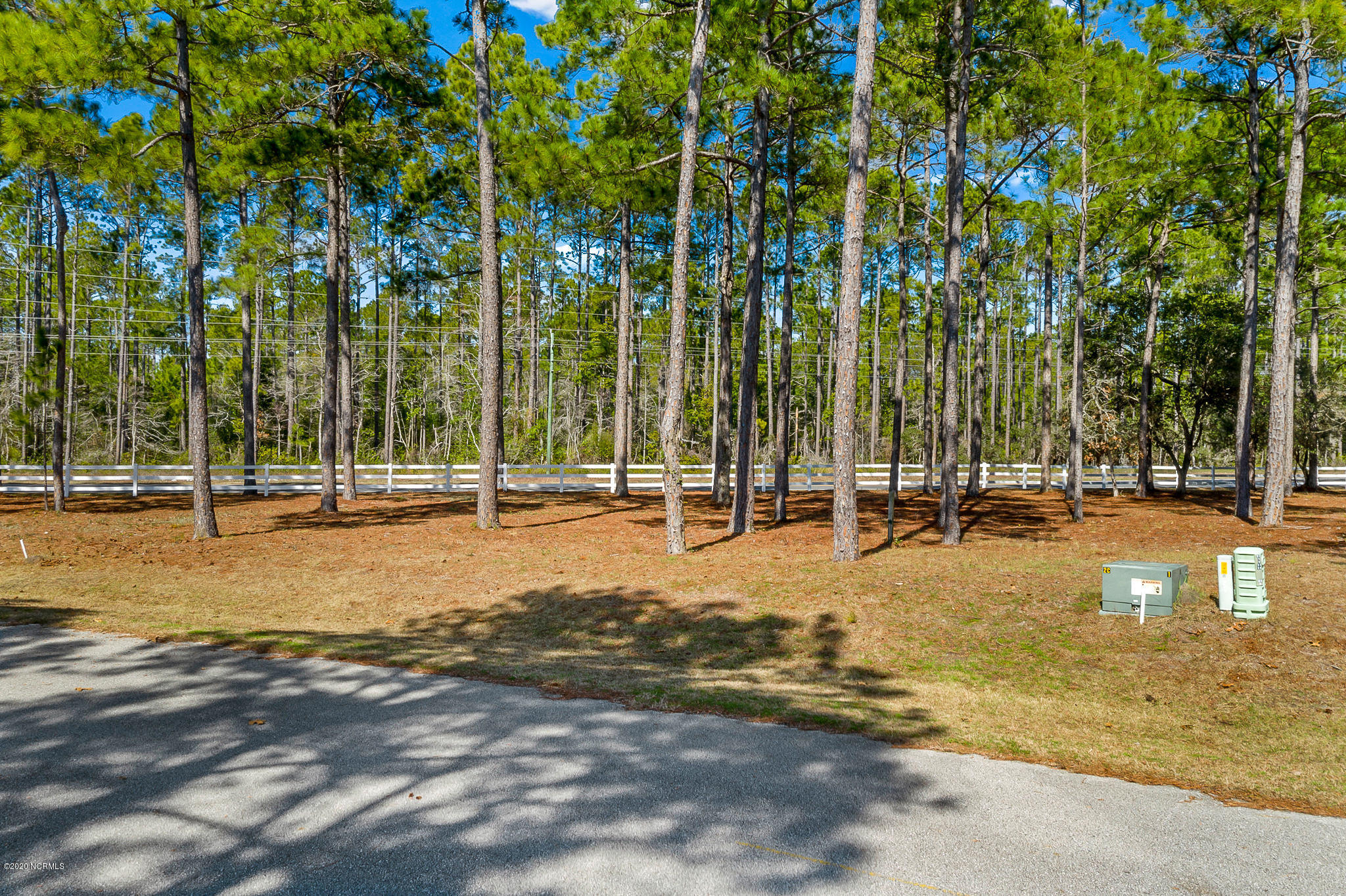 135 18 Forest Walk SW