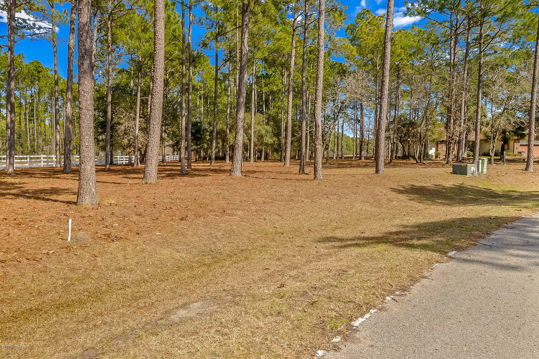 135 18 Forest Walk SW