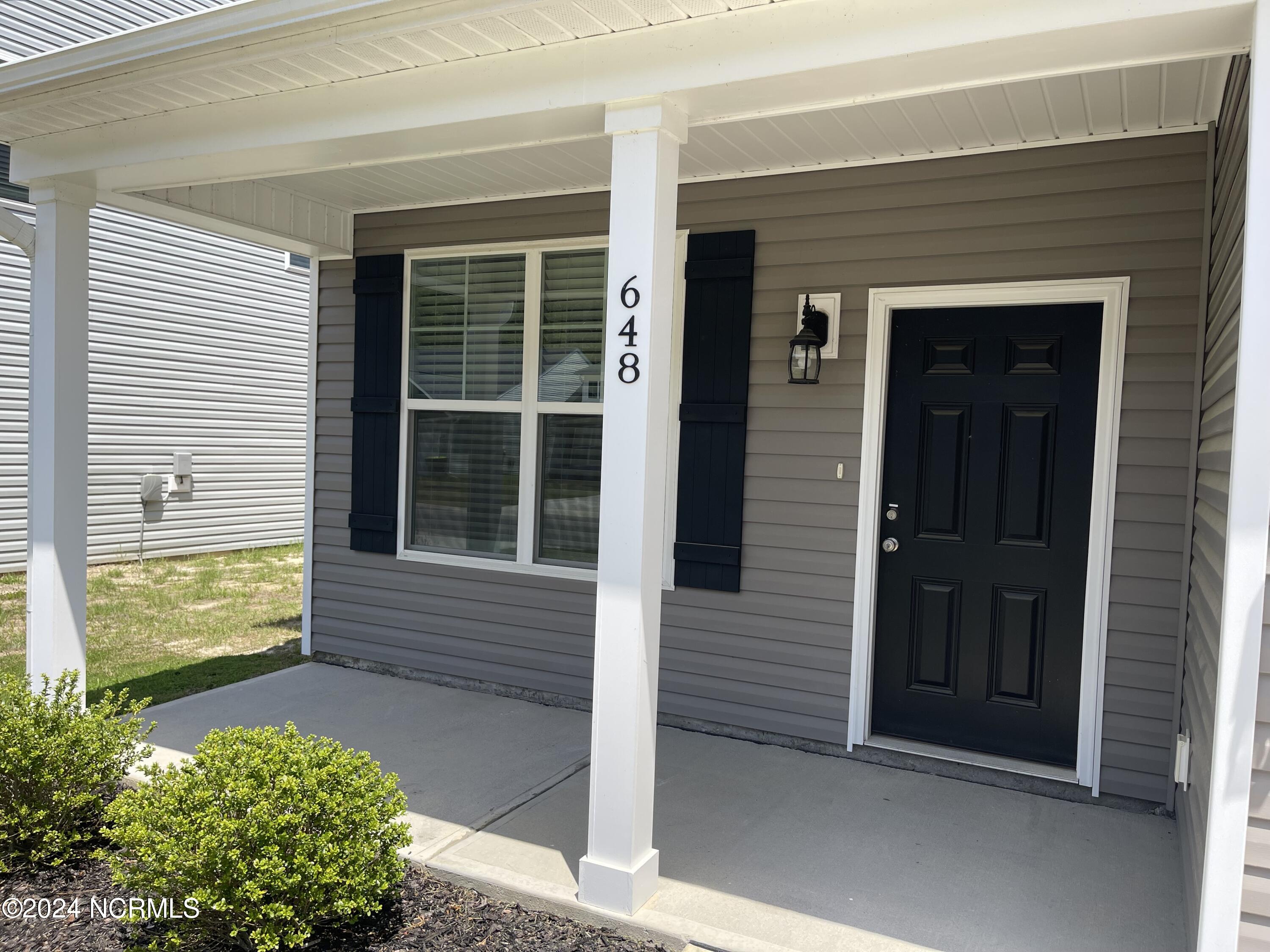 648 Landmark Cove