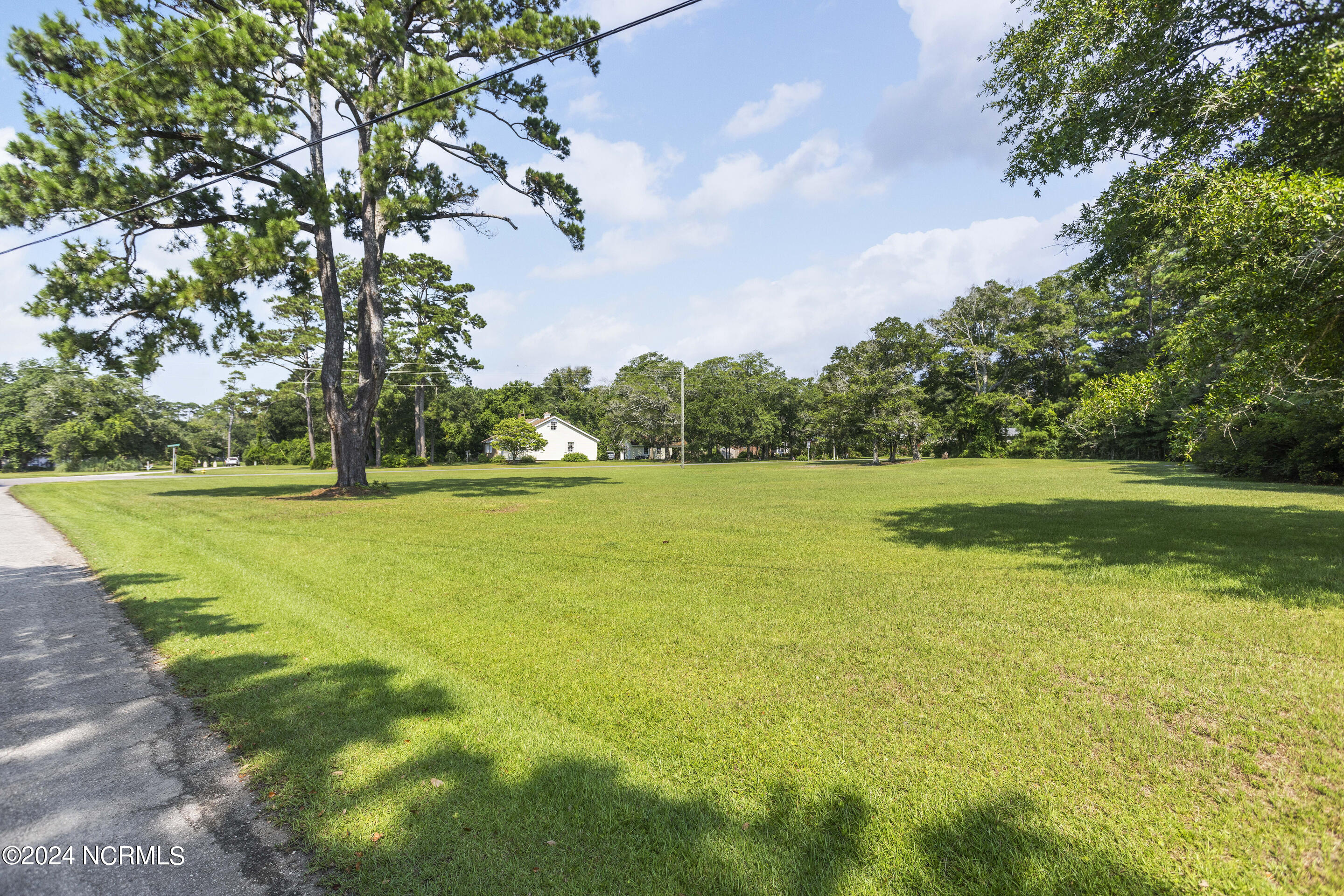 28 - .5 30 28,29,1/2 of 30 Roberta Road SW