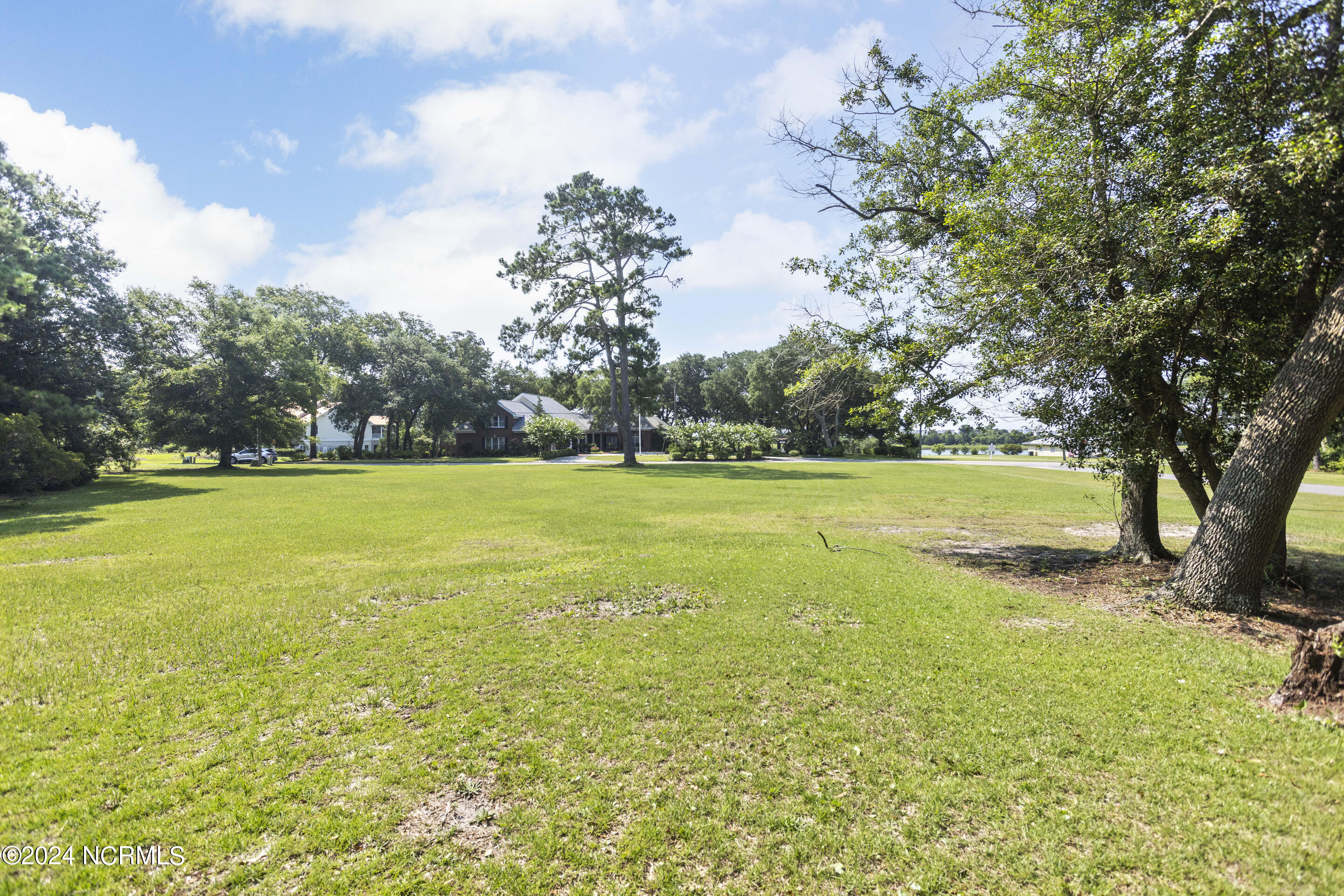 28 - .5 30 28,29,1/2 of 30 Roberta Road SW