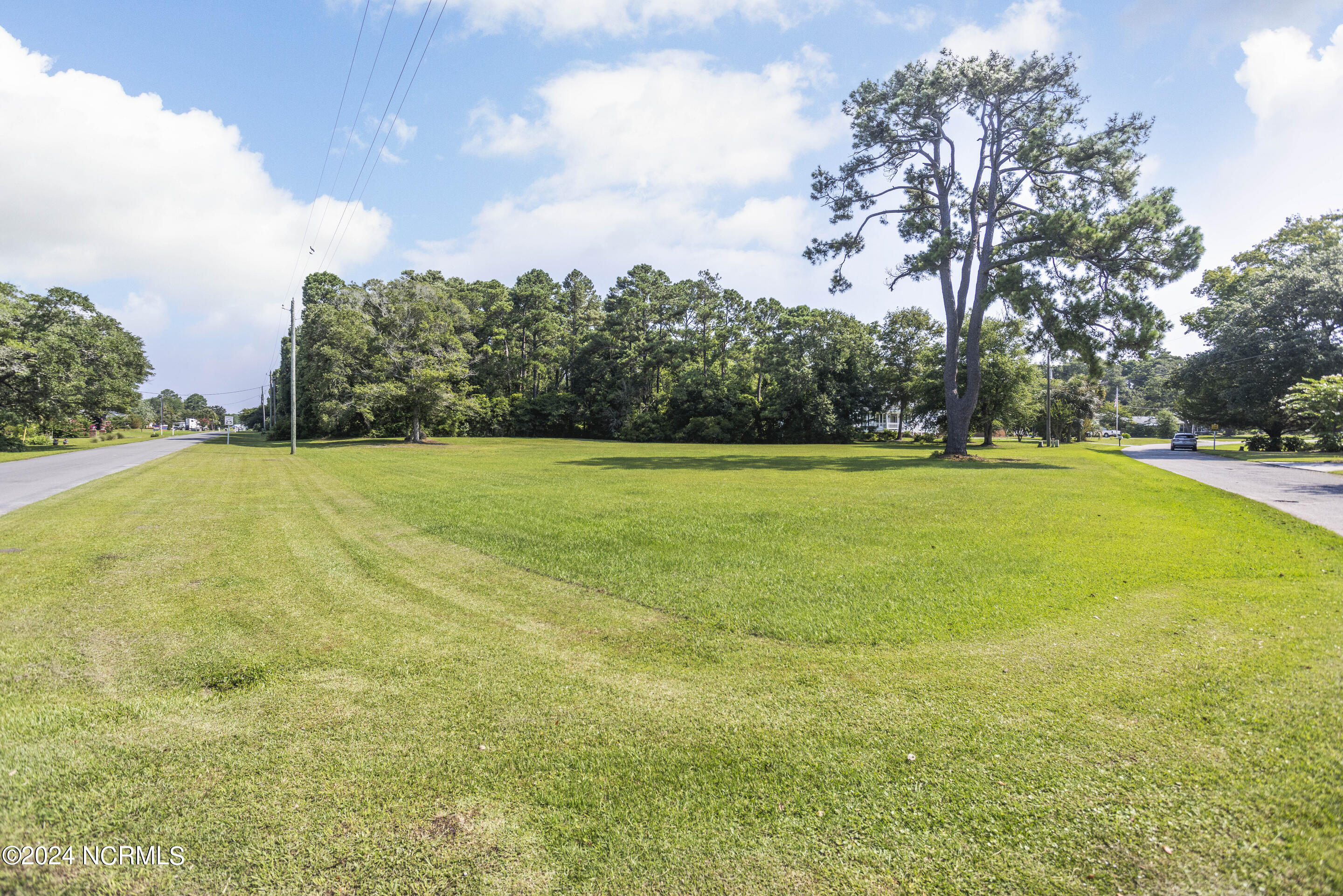 28 - .5 30 28,29,1/2 of 30 Roberta Road SW
