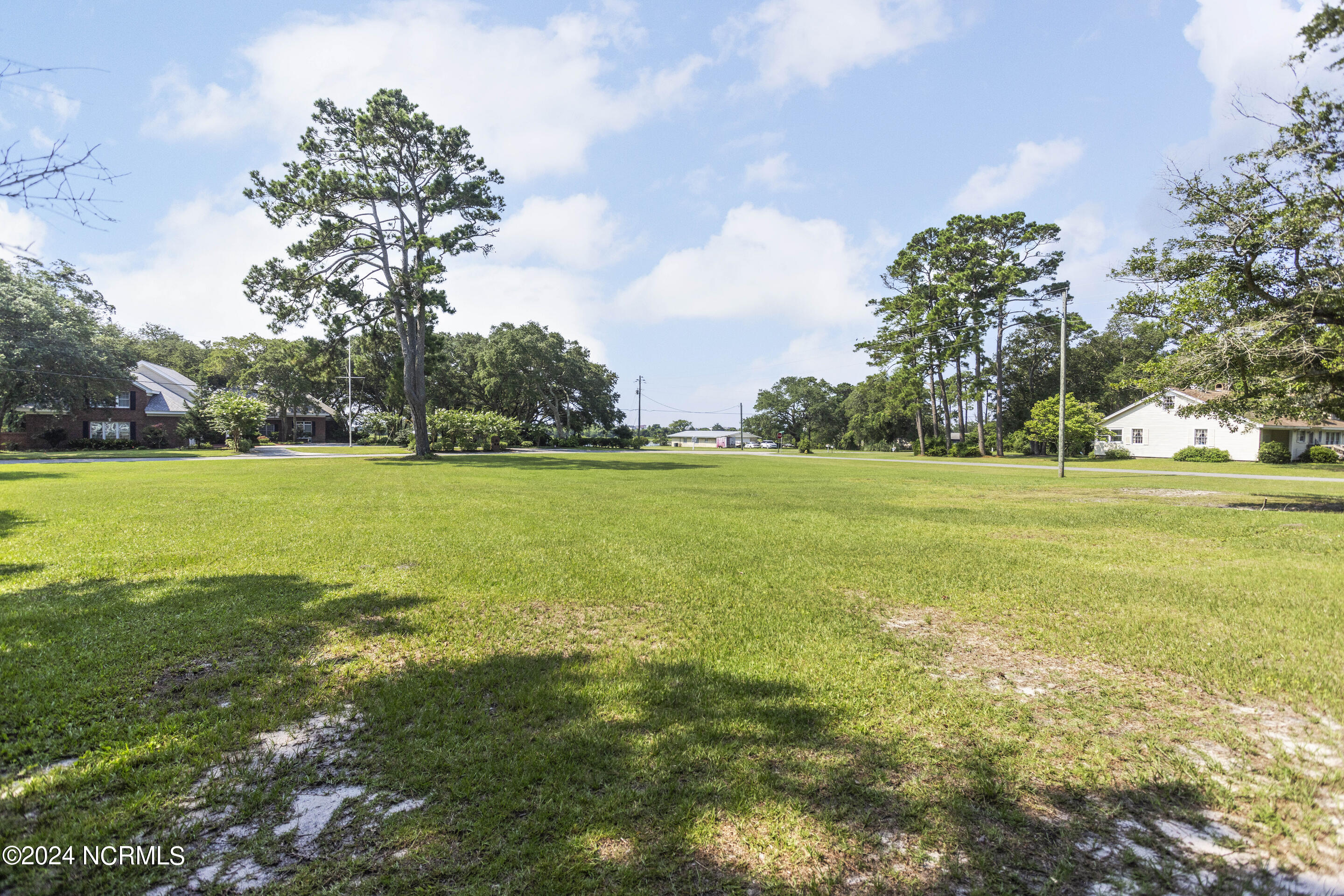 28 - .5 30 28,29,1/2 of 30 Roberta Road SW