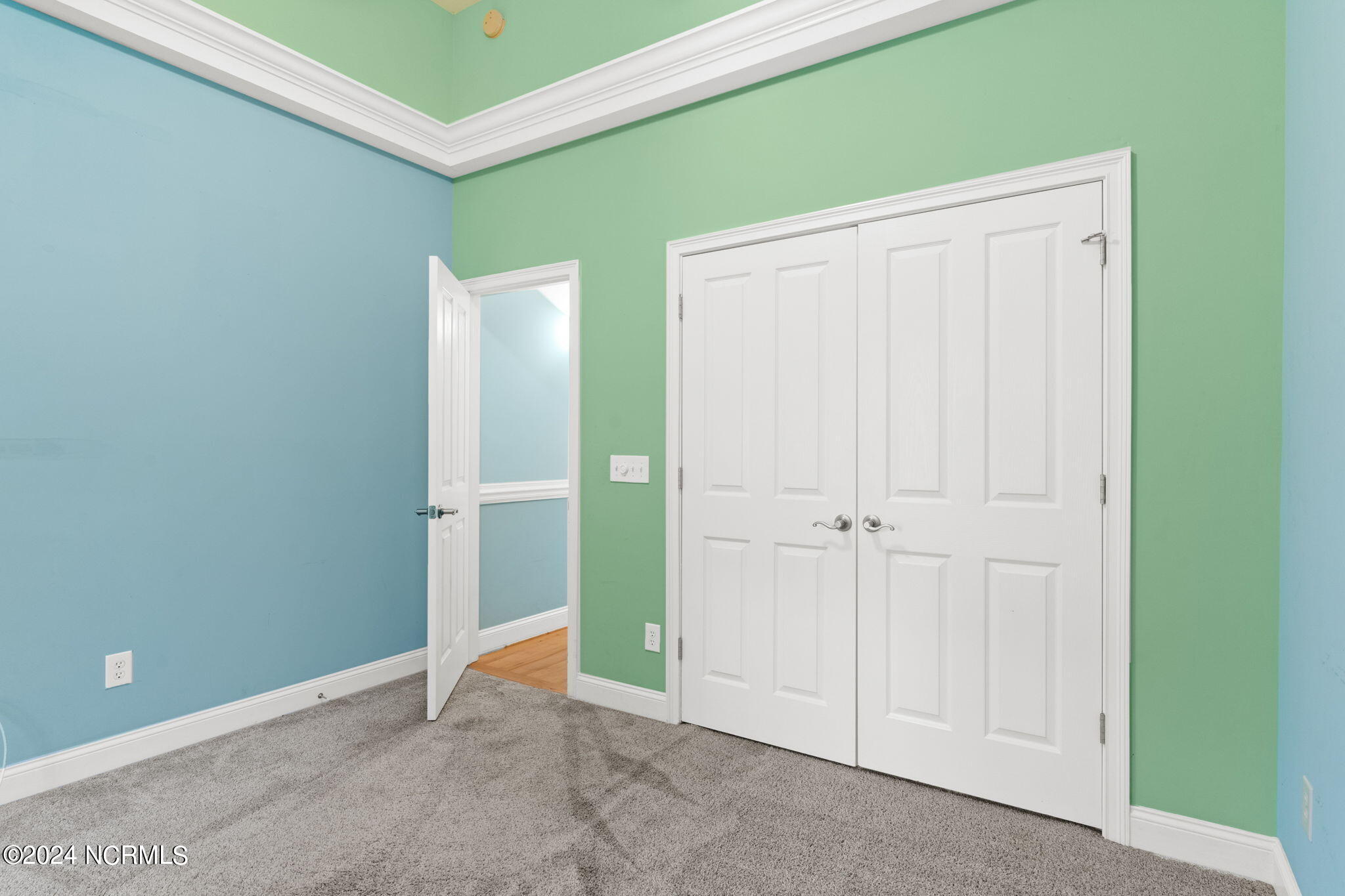 484 Kristen Lane SW
