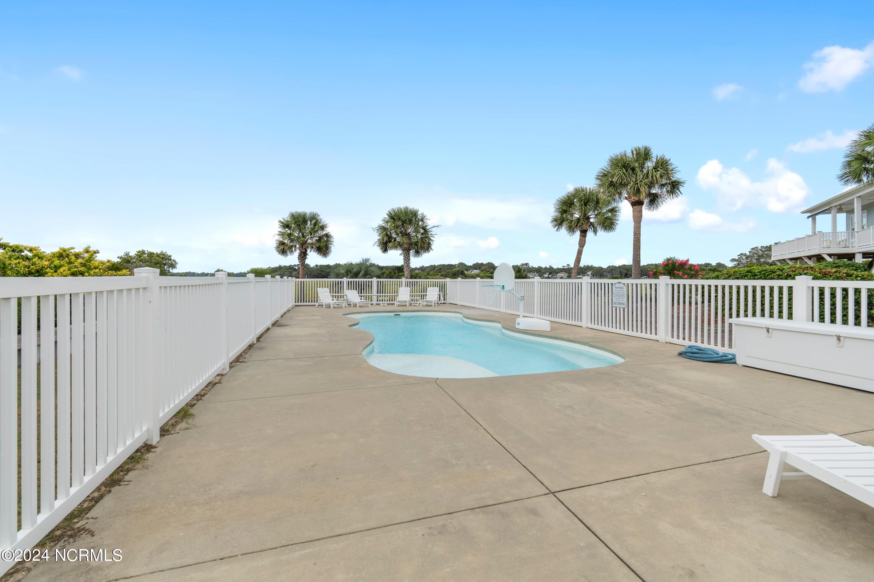 110 Skimmer Court