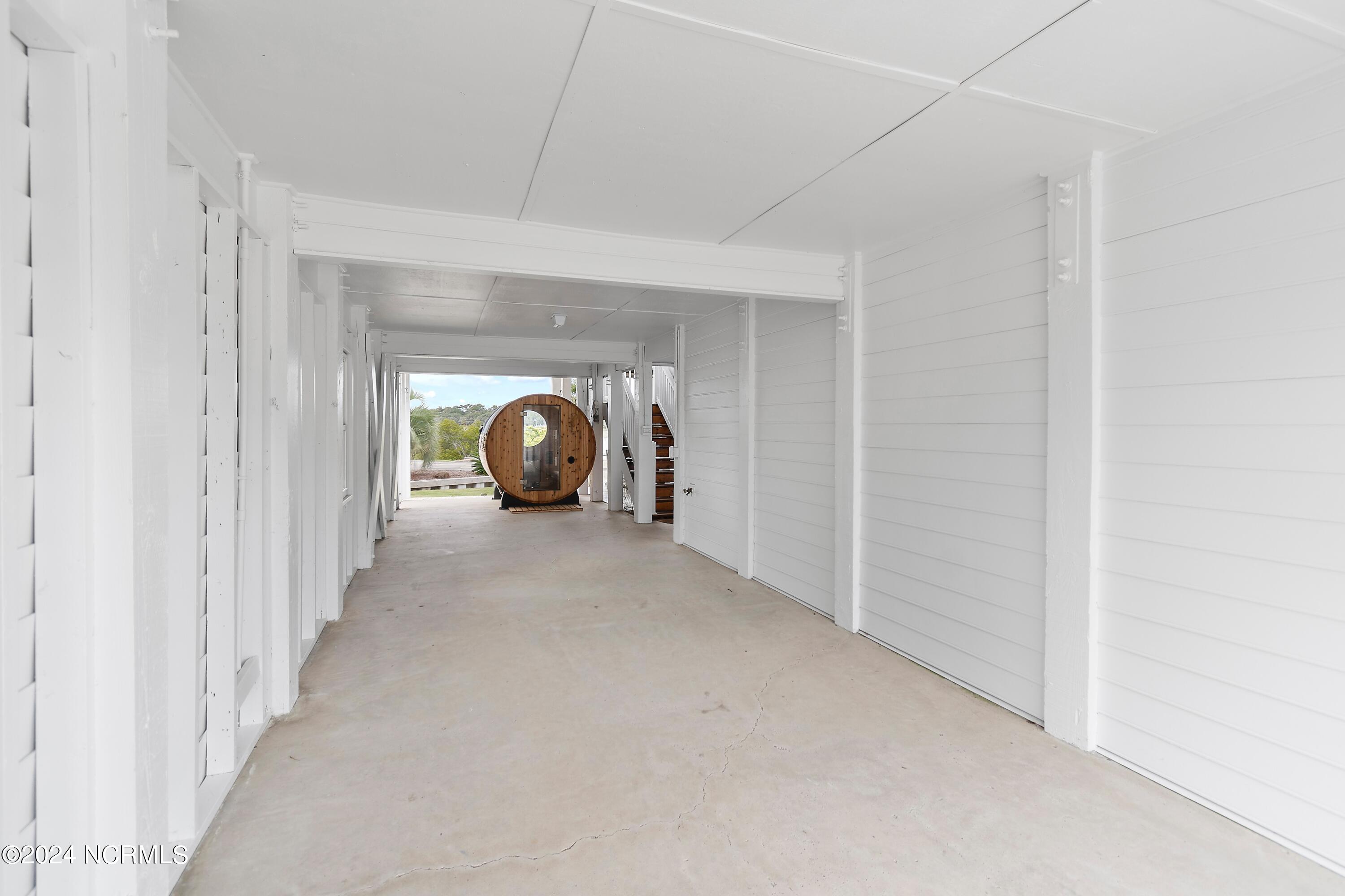 110 Skimmer Court