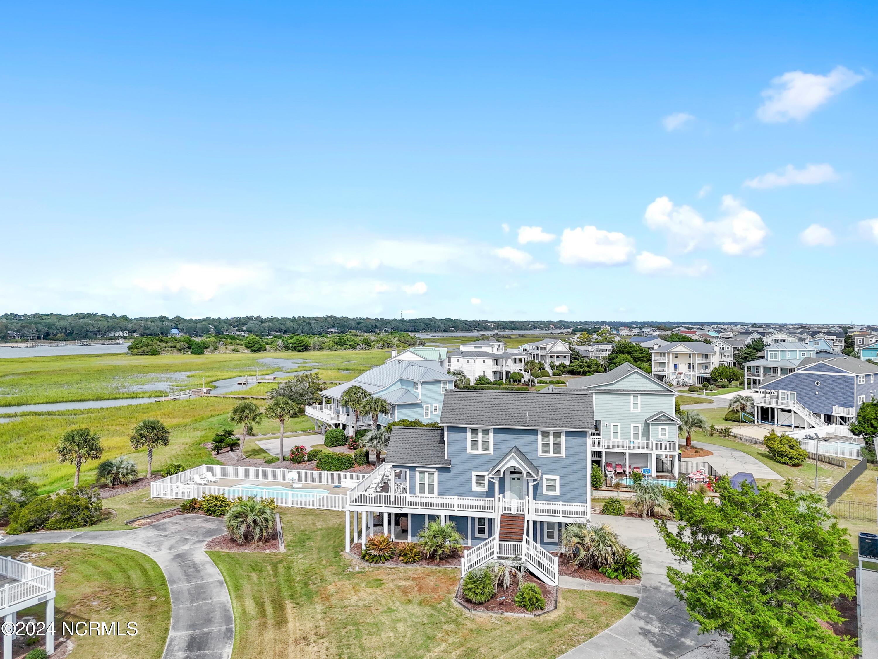 110 Skimmer Court