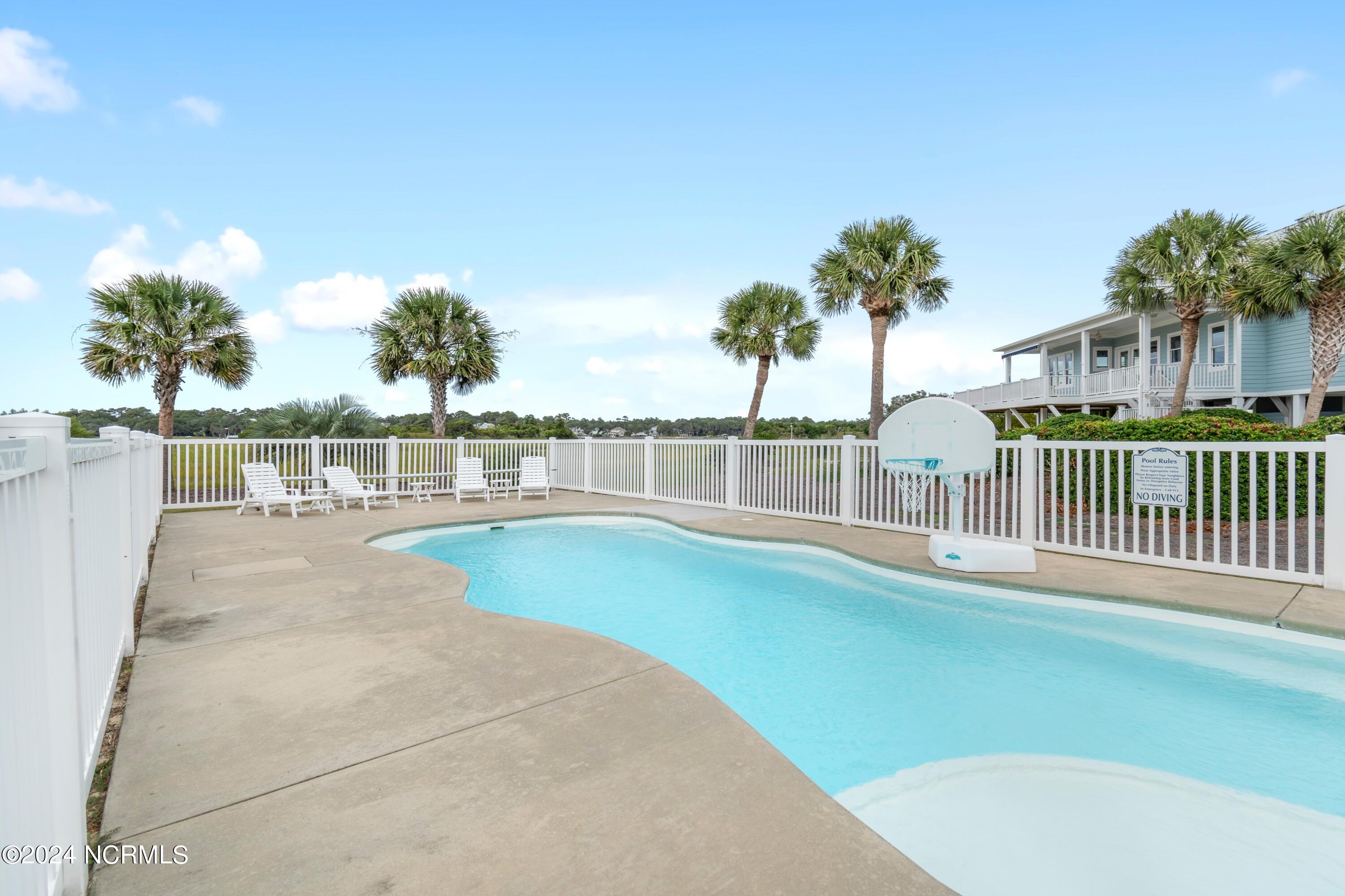 110 Skimmer Court