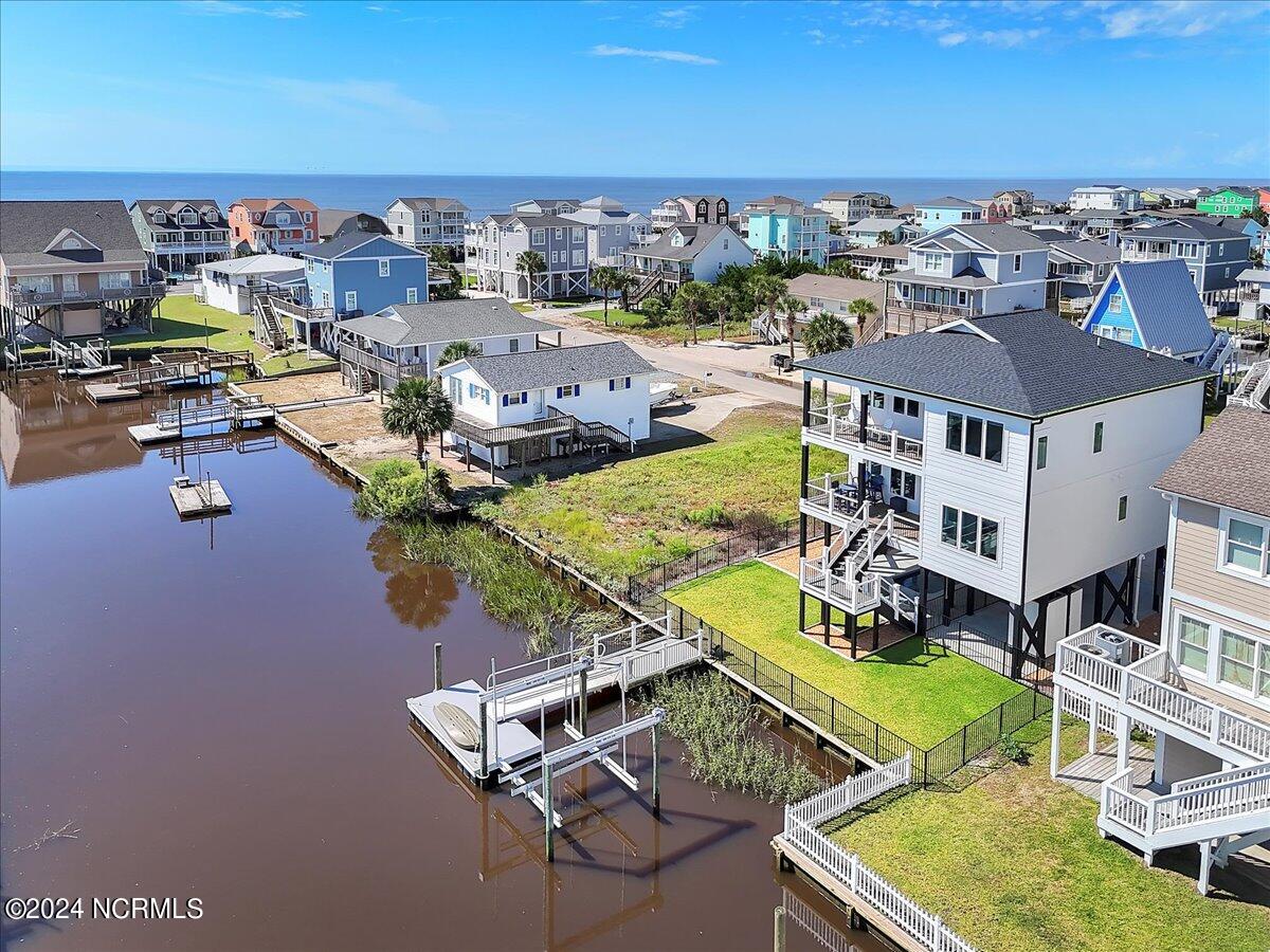 118 Dolphin Drive