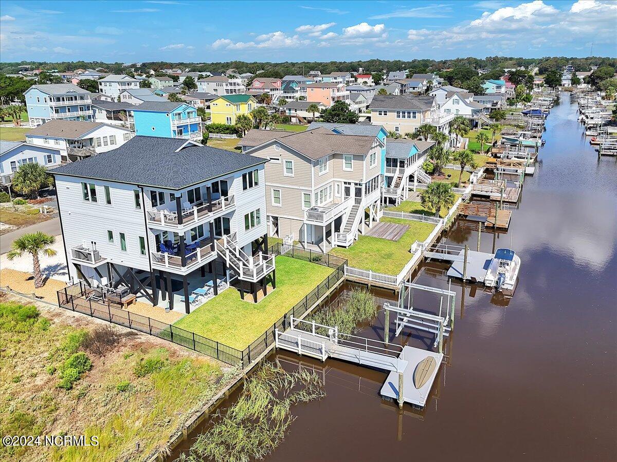 118 Dolphin Drive