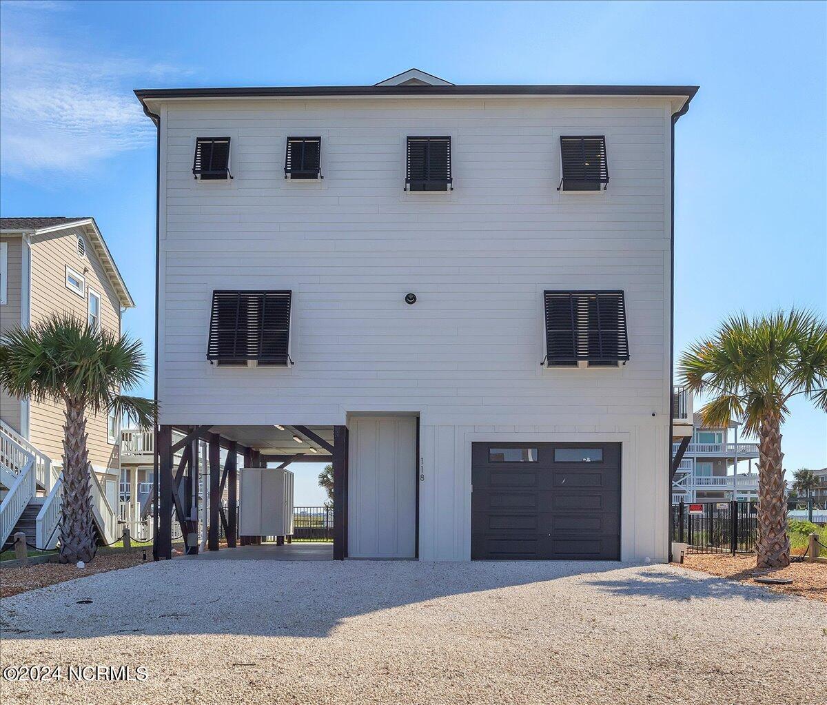 118 Dolphin Drive