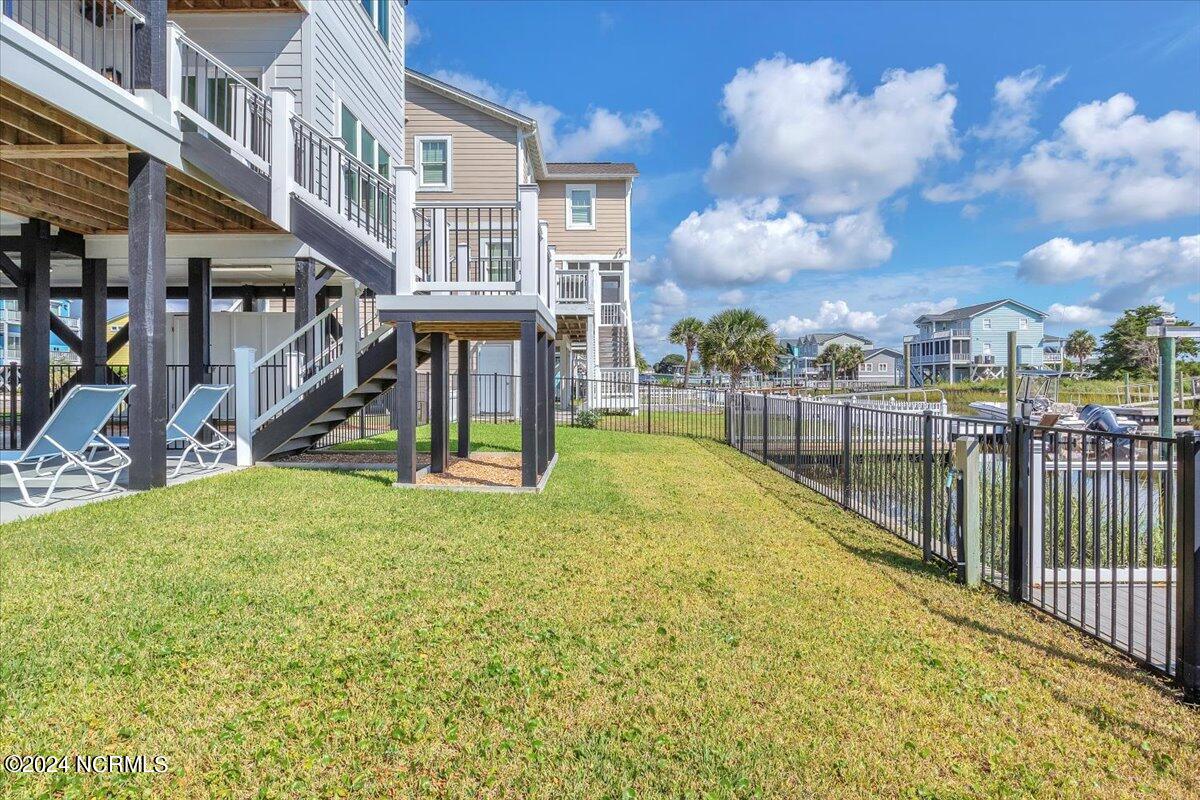 118 Dolphin Drive
