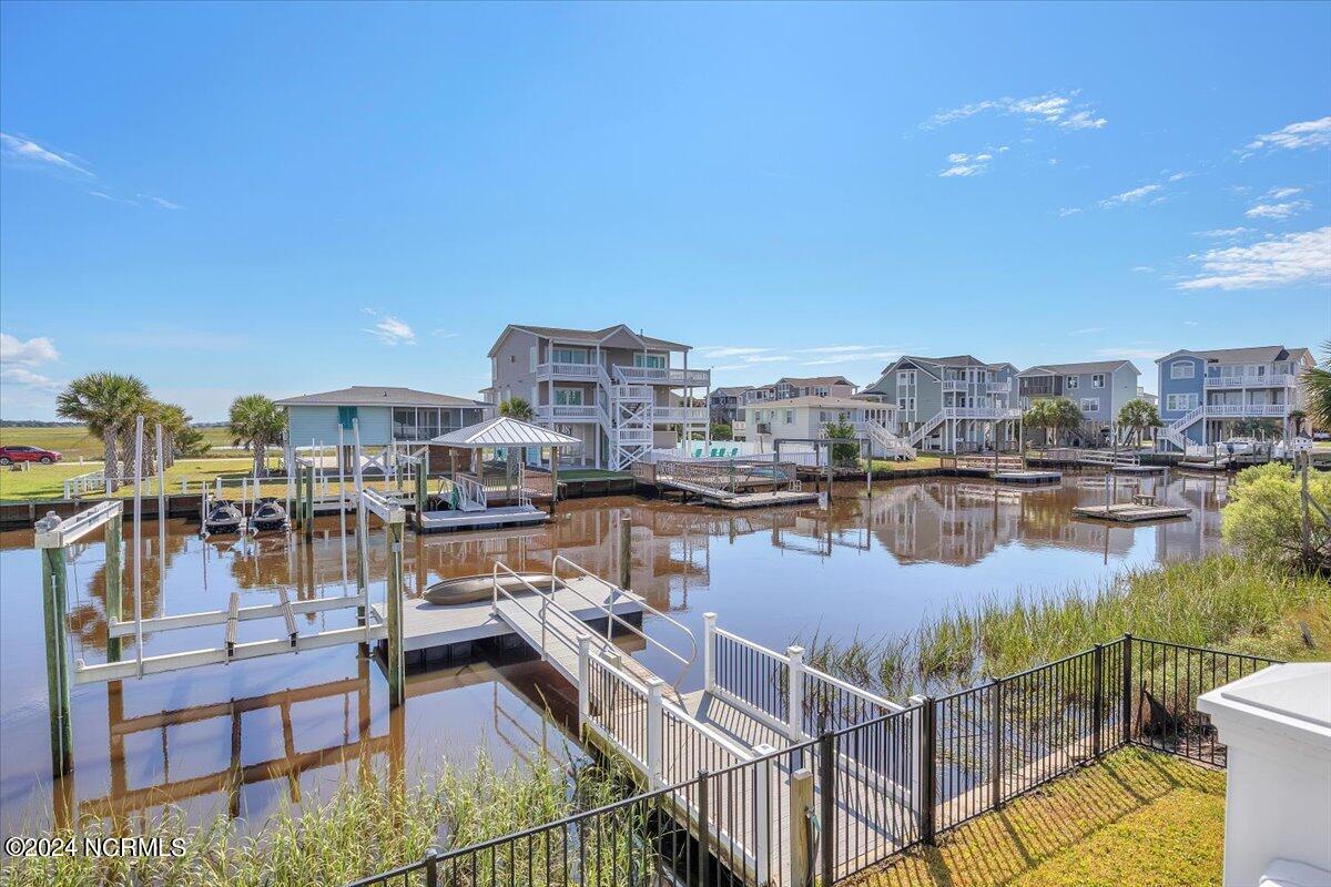 118 Dolphin Drive
