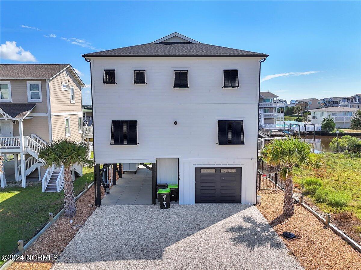 118 Dolphin Drive