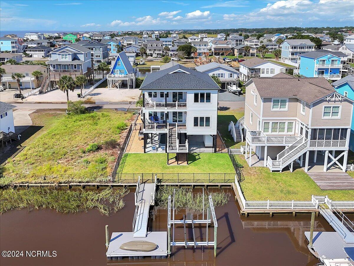 118 Dolphin Drive