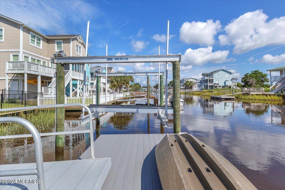 118 Dolphin Drive