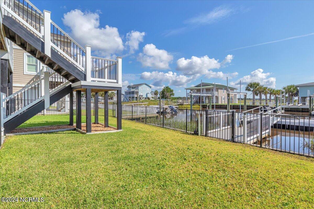 118 Dolphin Drive