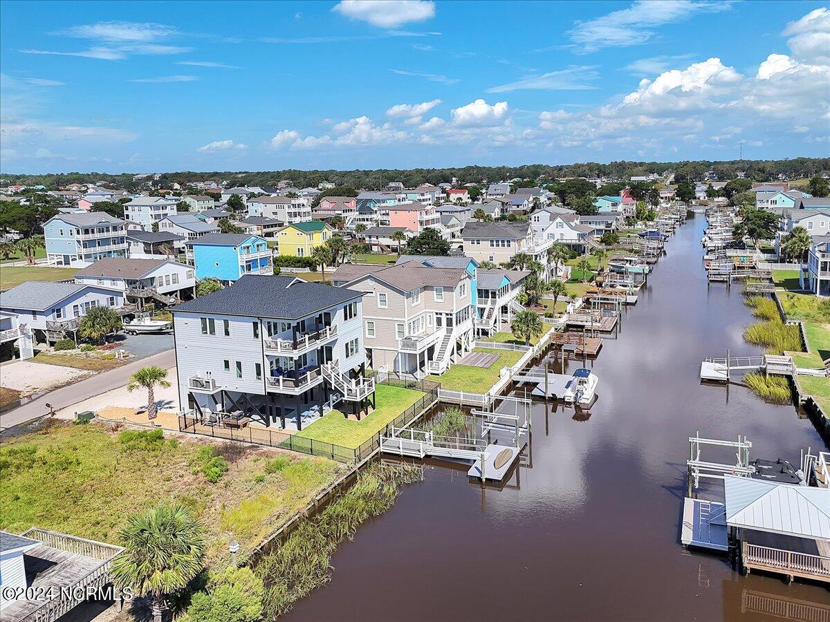 118 Dolphin Drive