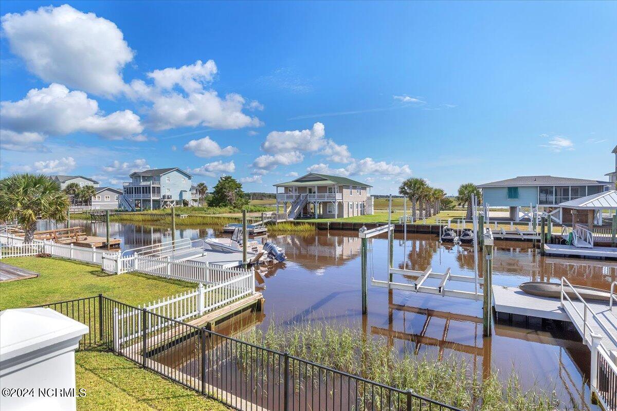 118 Dolphin Drive