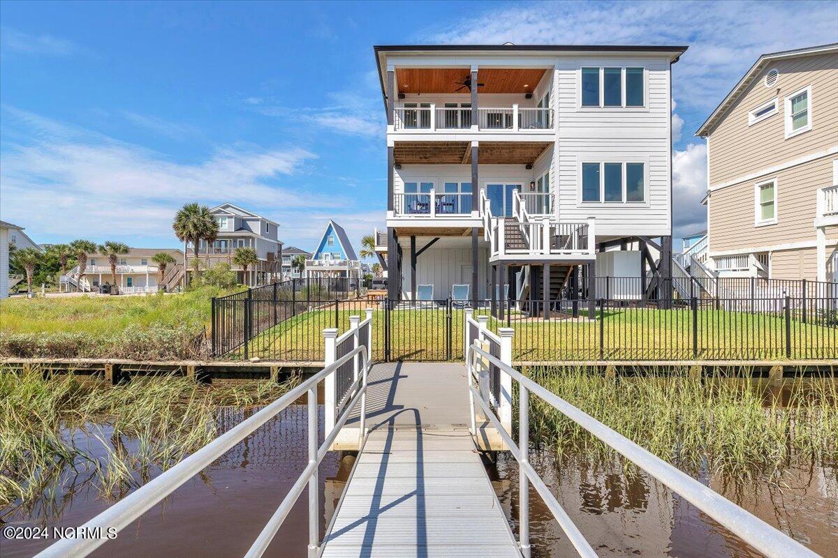 118 Dolphin Drive