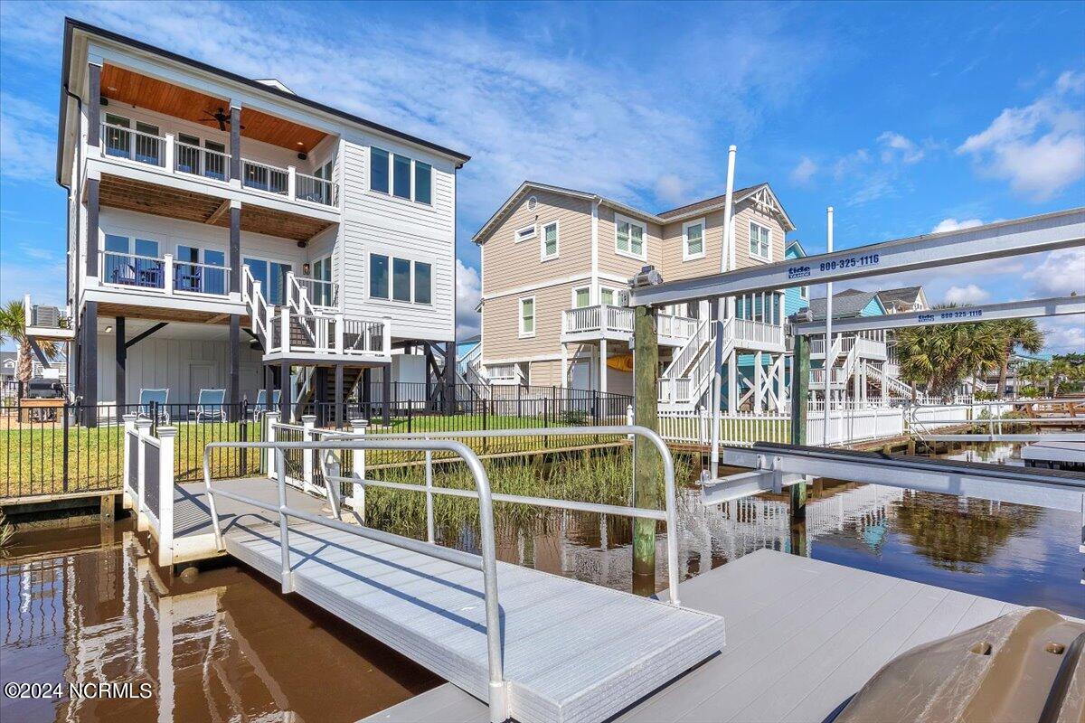 118 Dolphin Drive