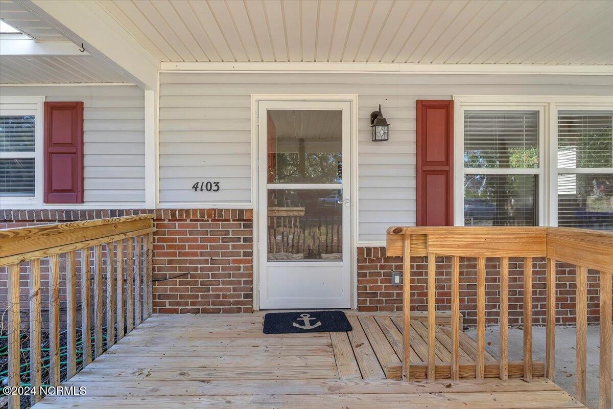 4103 E Oak Island Drive