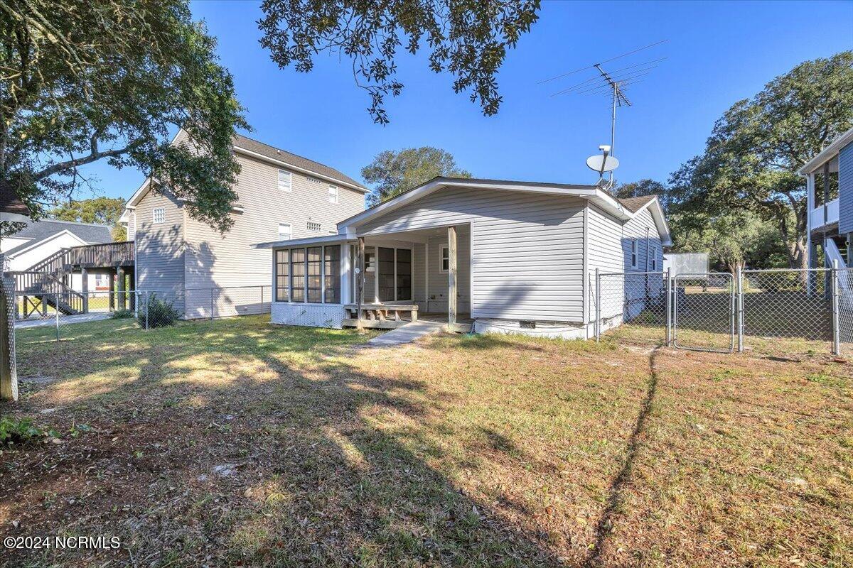 4103 E Oak Island Drive