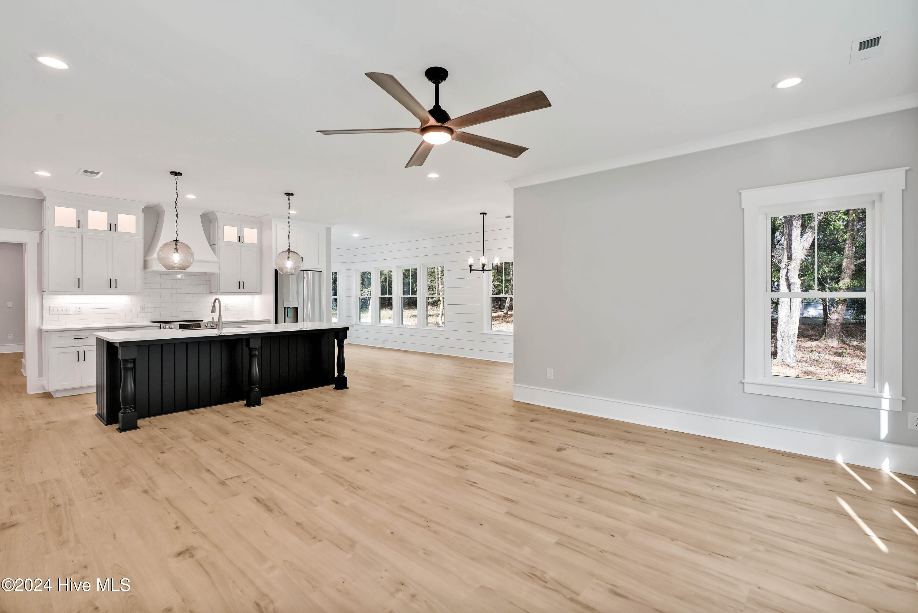 3032 Island Drive SE