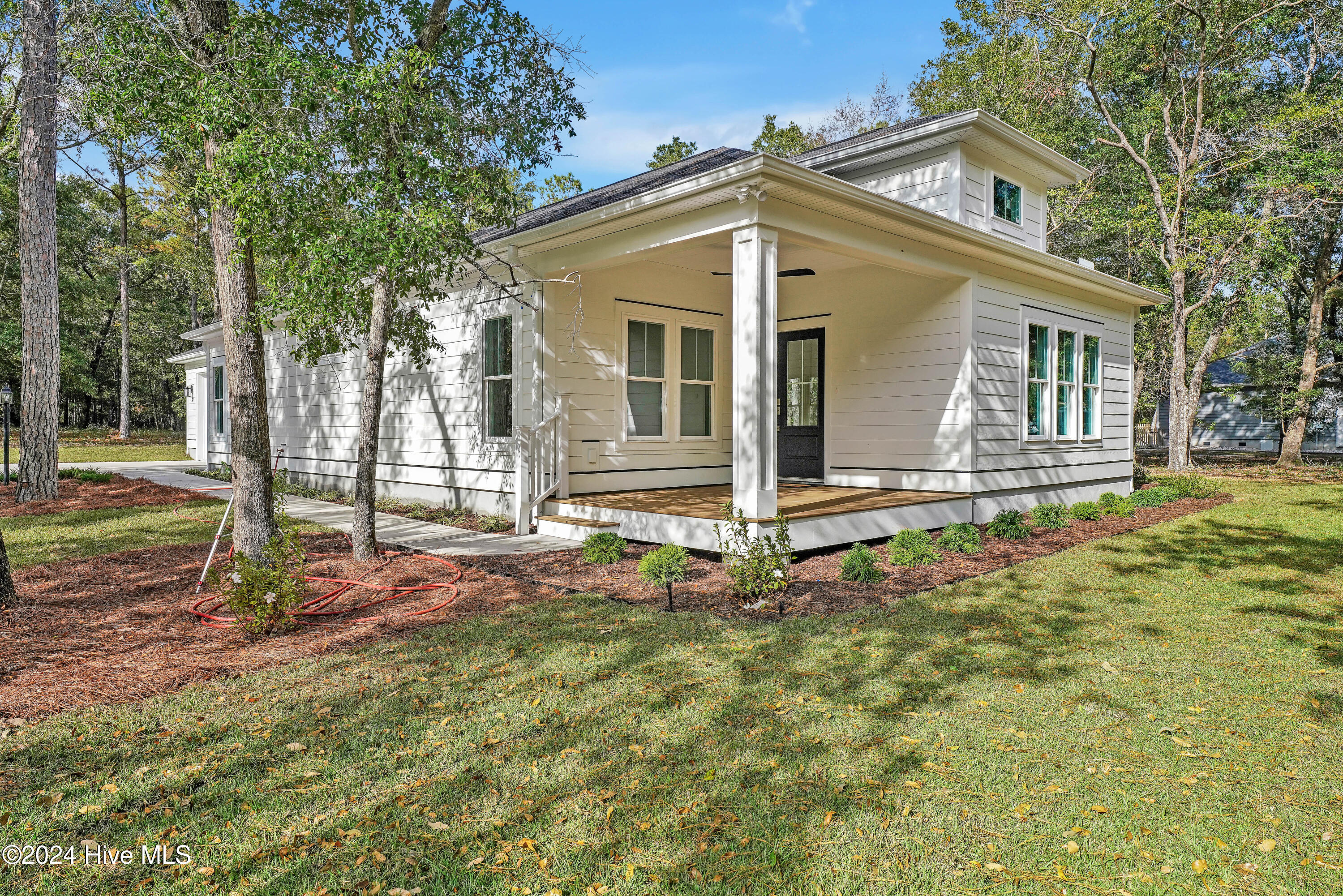 3032 Island Drive SE
