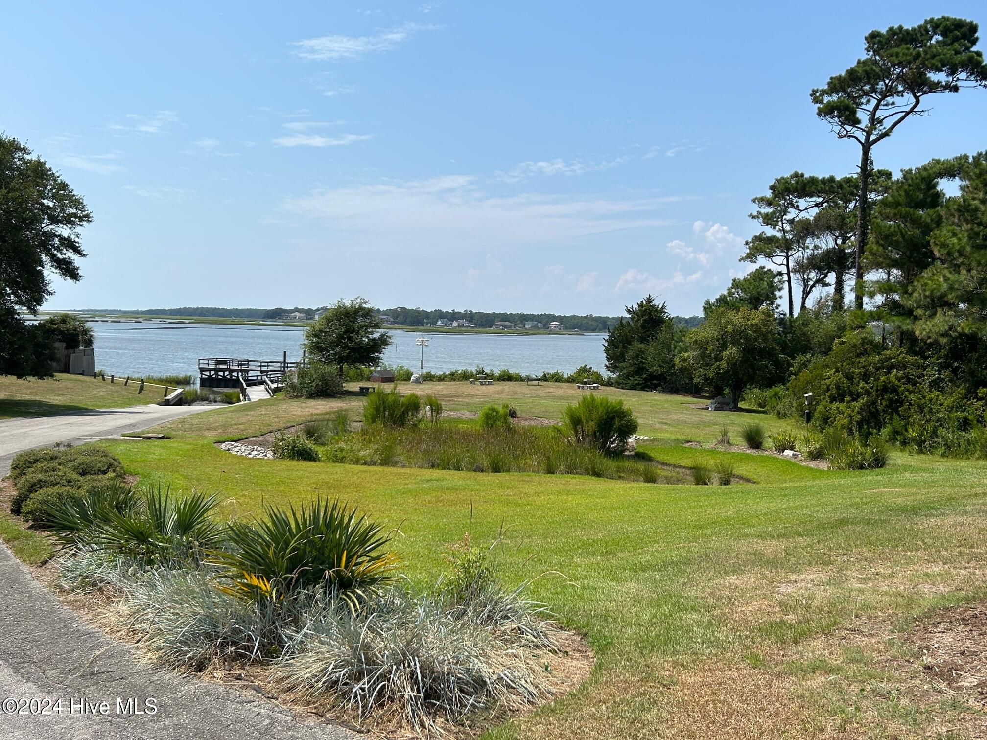 3032 Island Drive SE