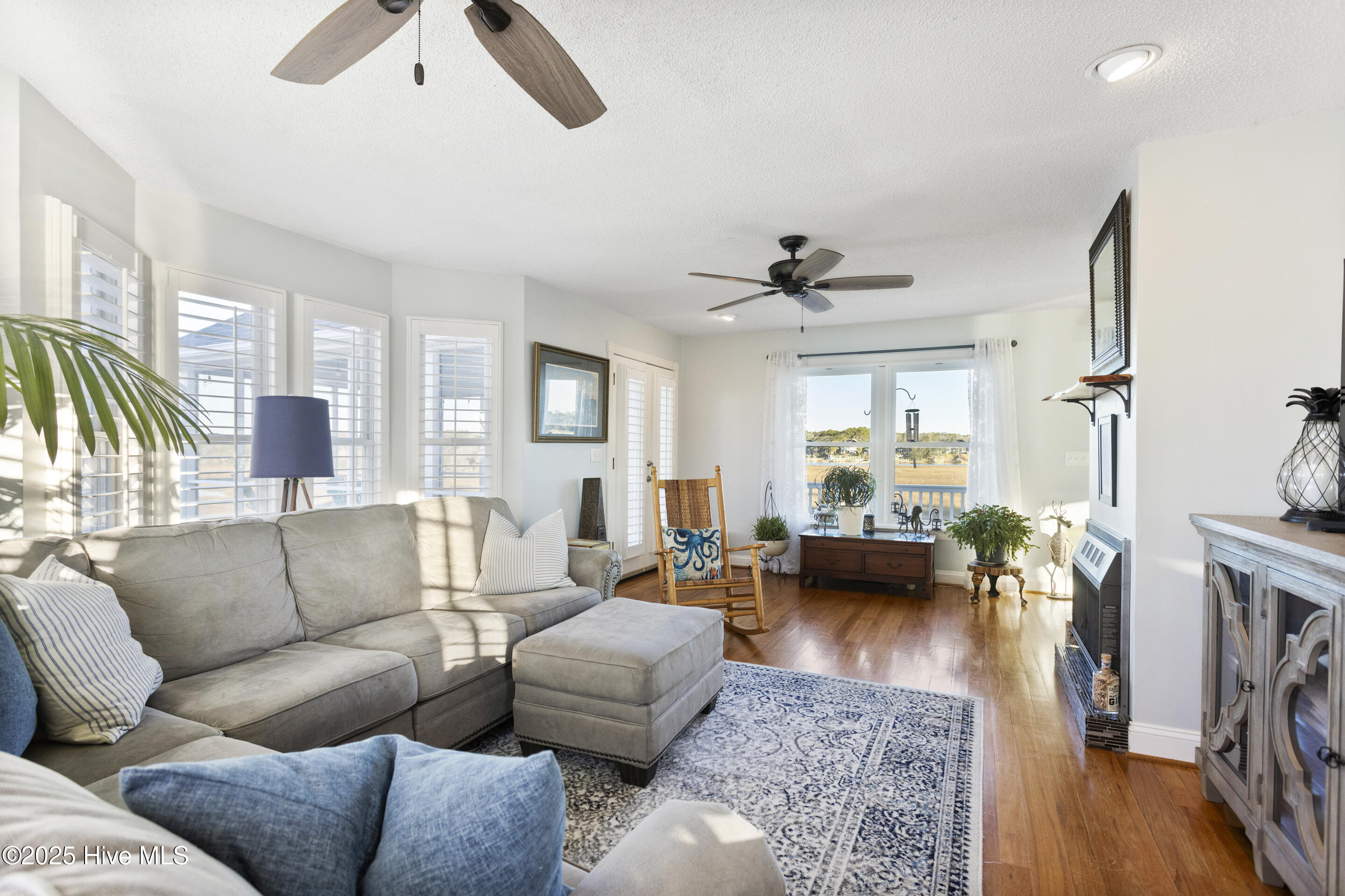 121 Sunshine Lane