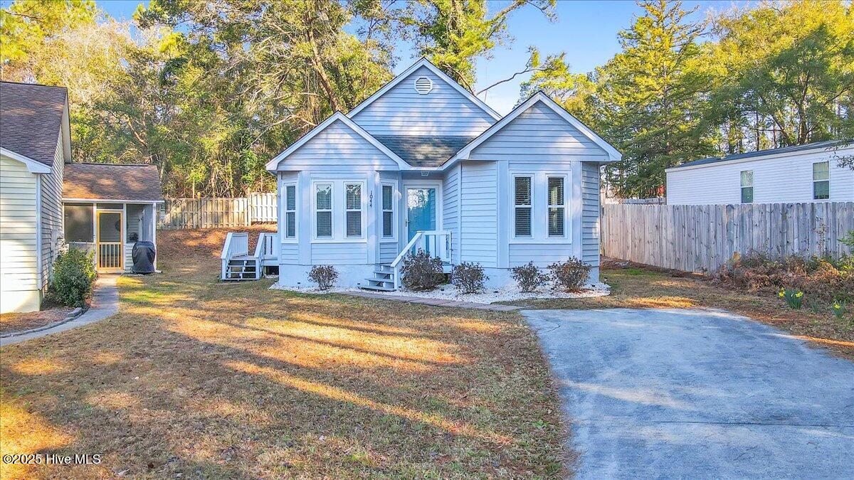 1044 Valley Drive