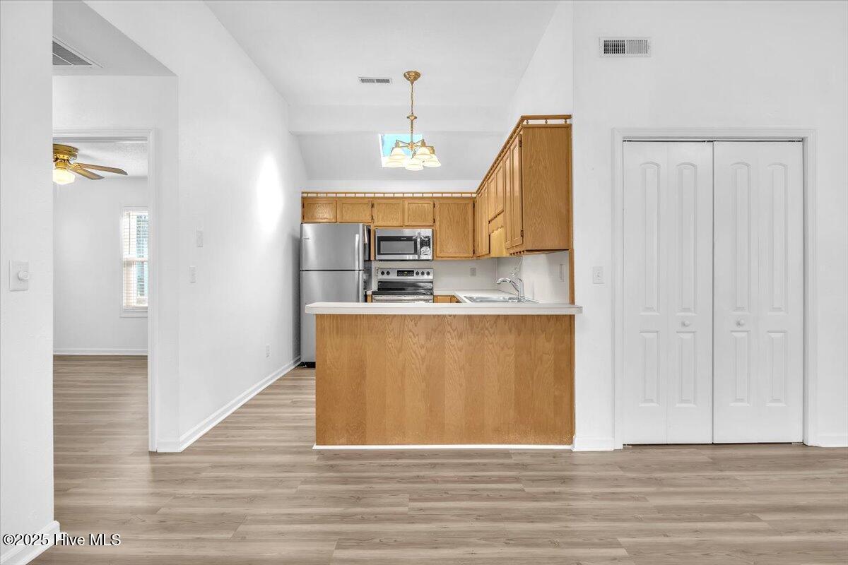 1044 Valley Drive