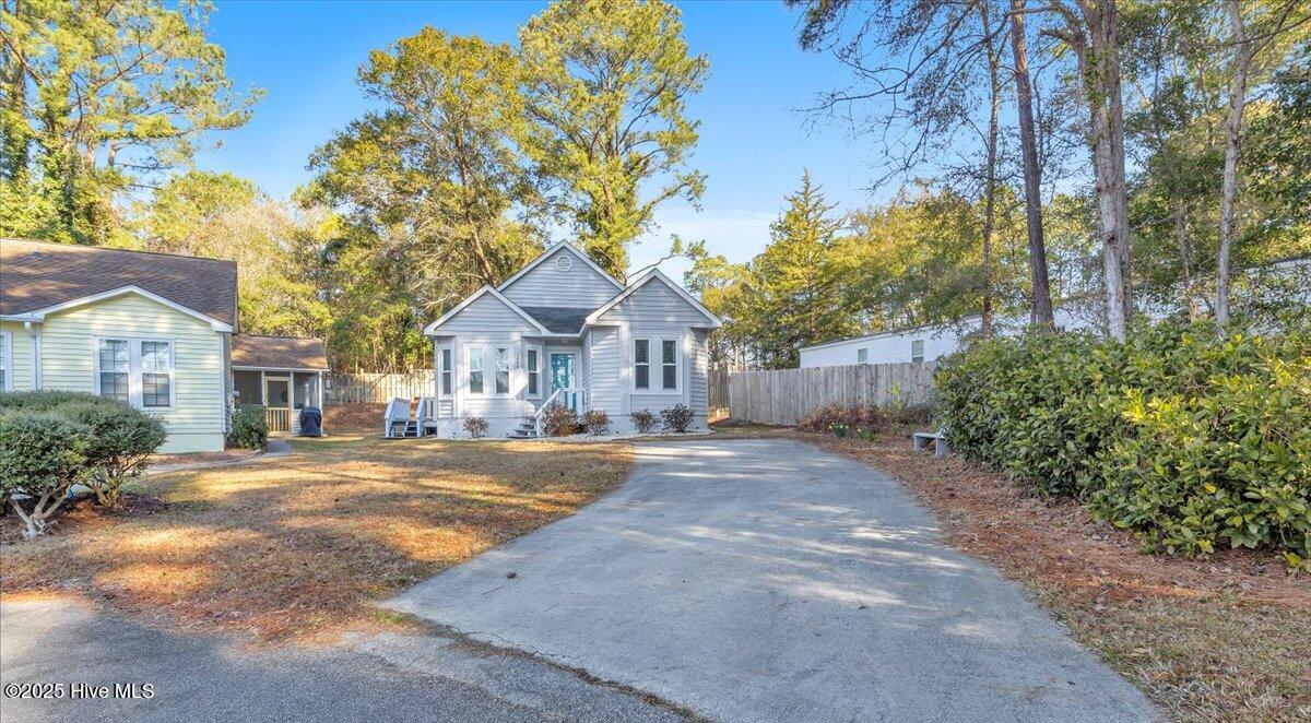 1044 Valley Drive