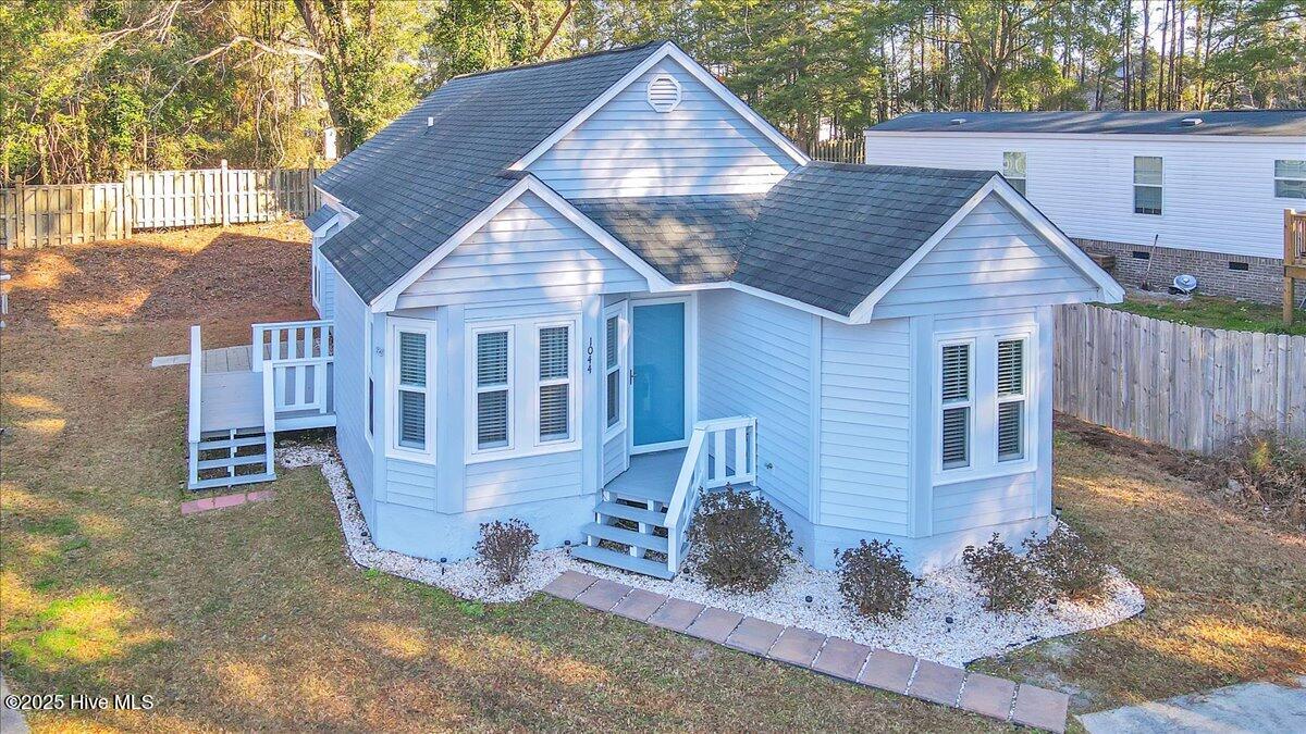 1044 Valley Drive