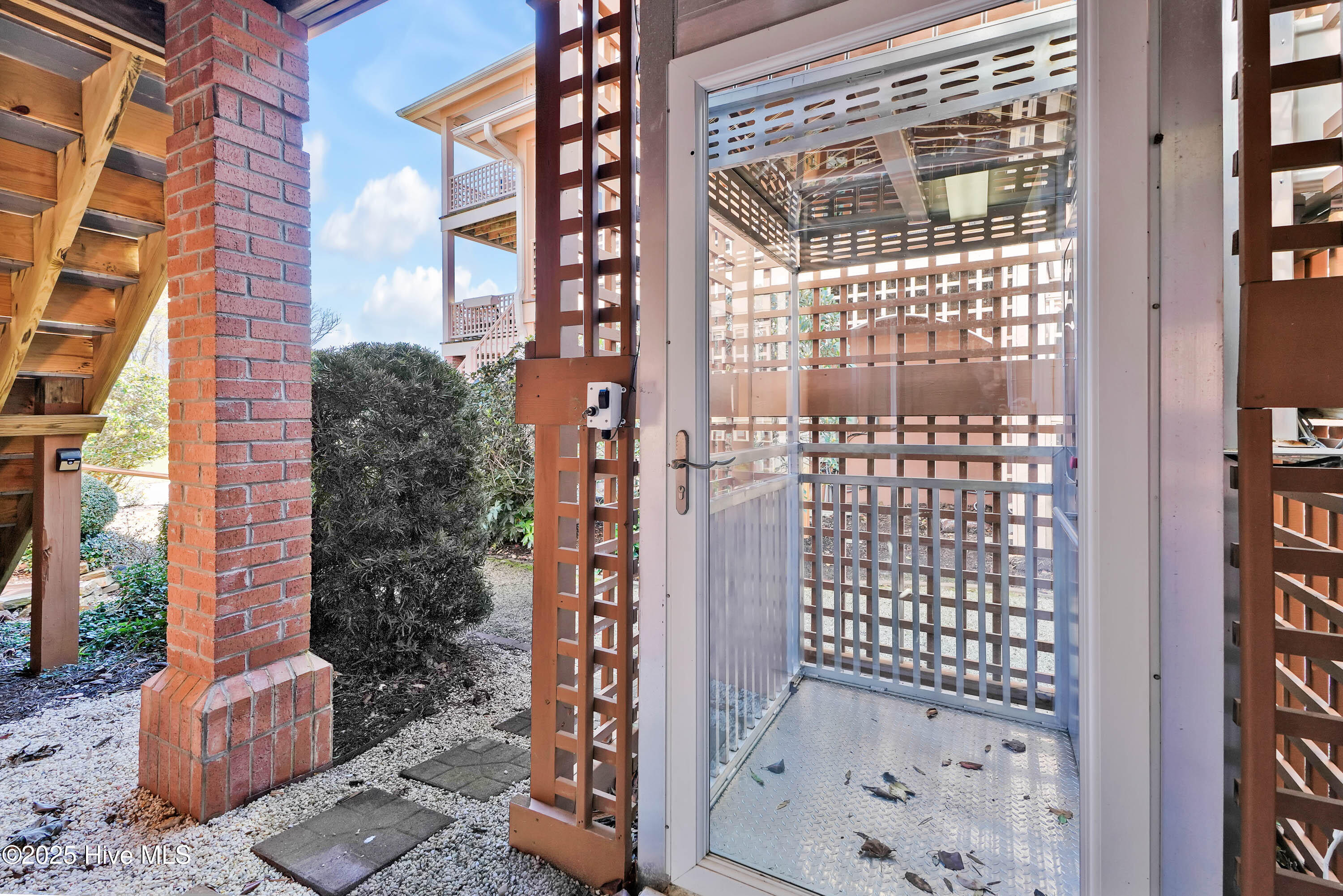 103 Genoes Point Road SW # 1
