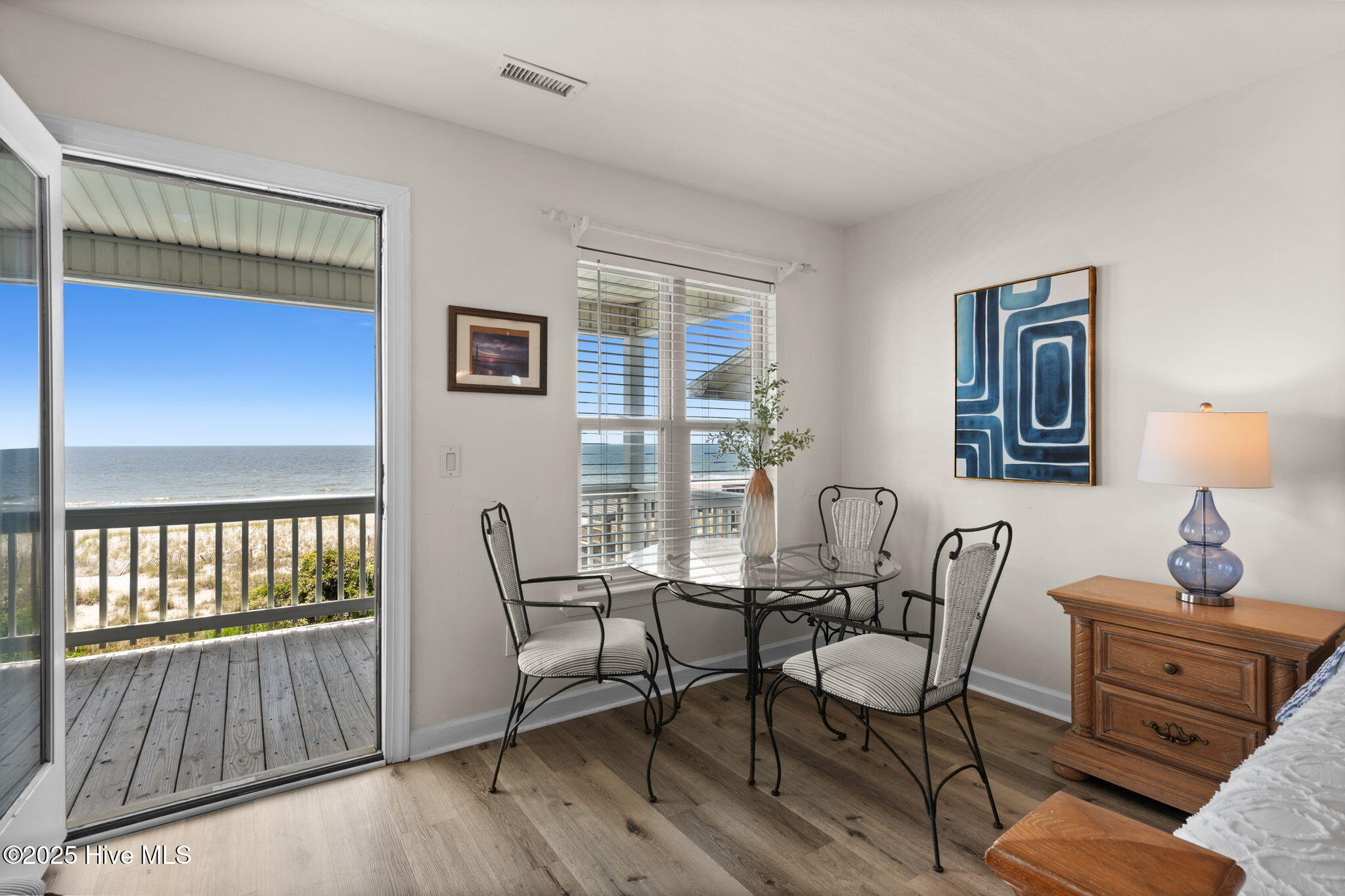 533 Ocean Boulevard W