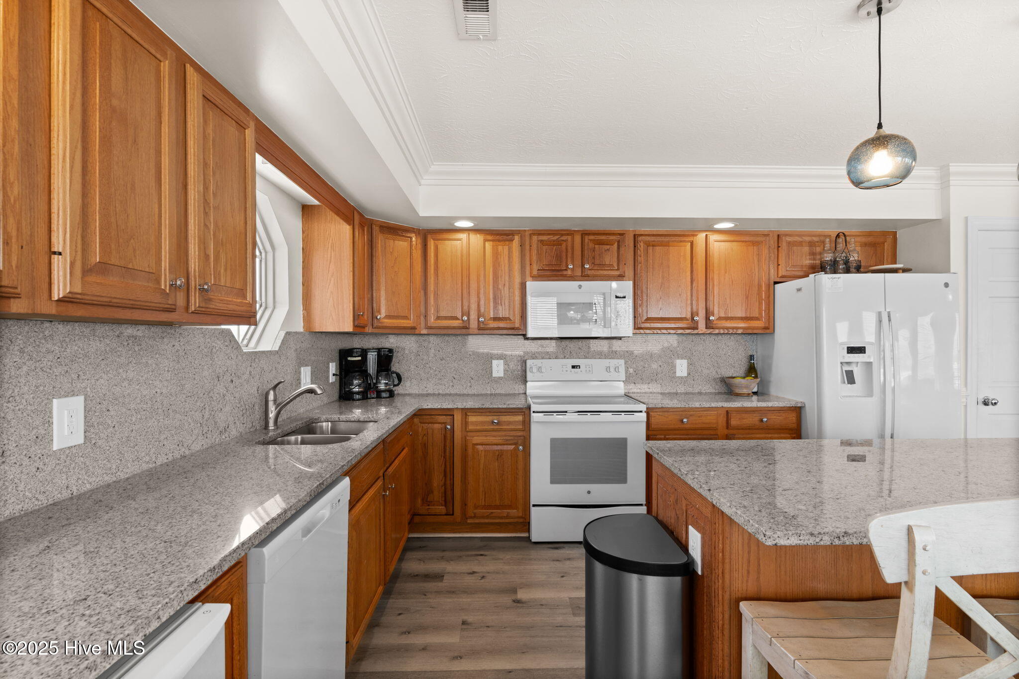 533 Ocean Boulevard W
