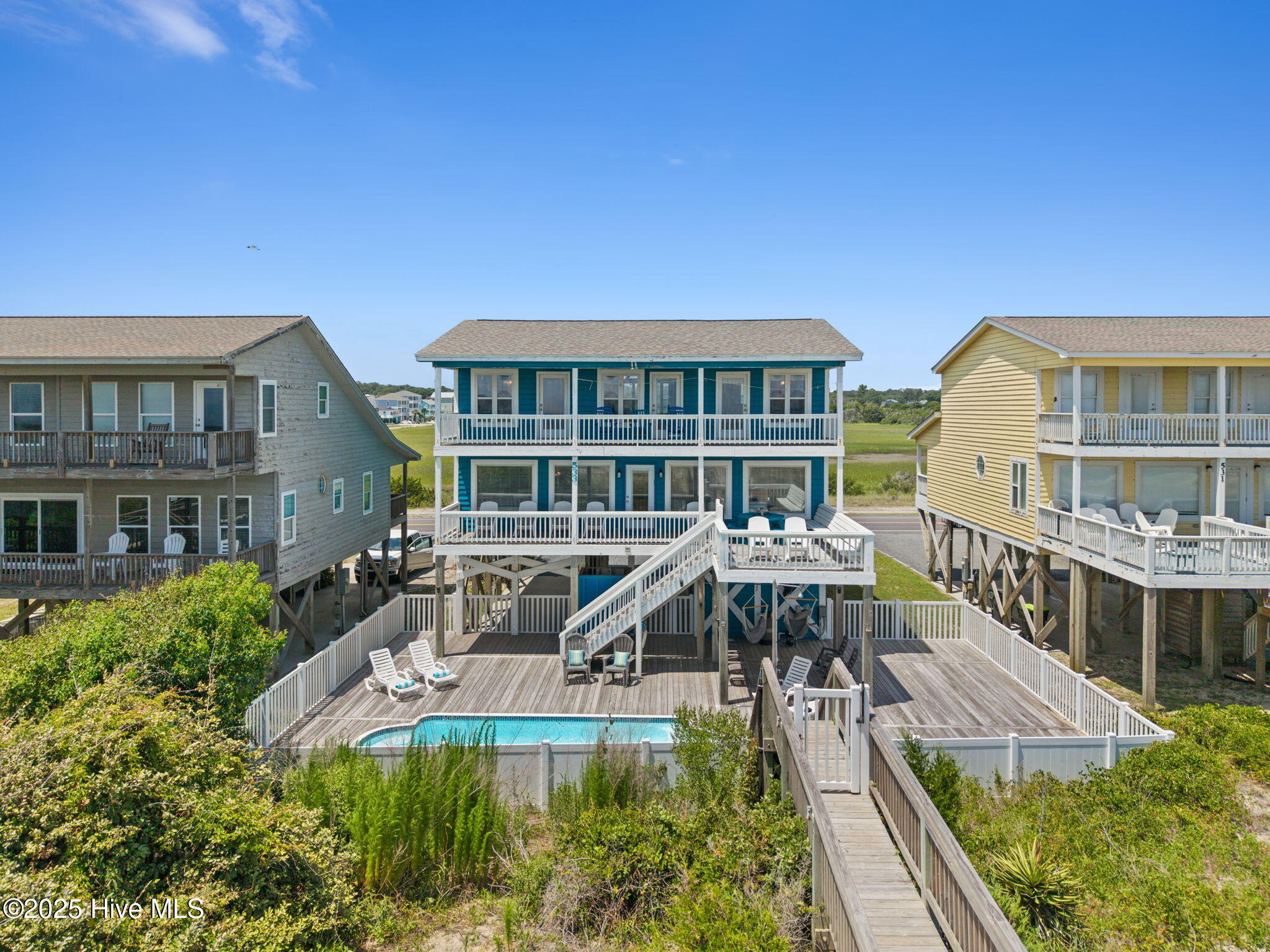 533 Ocean Boulevard W