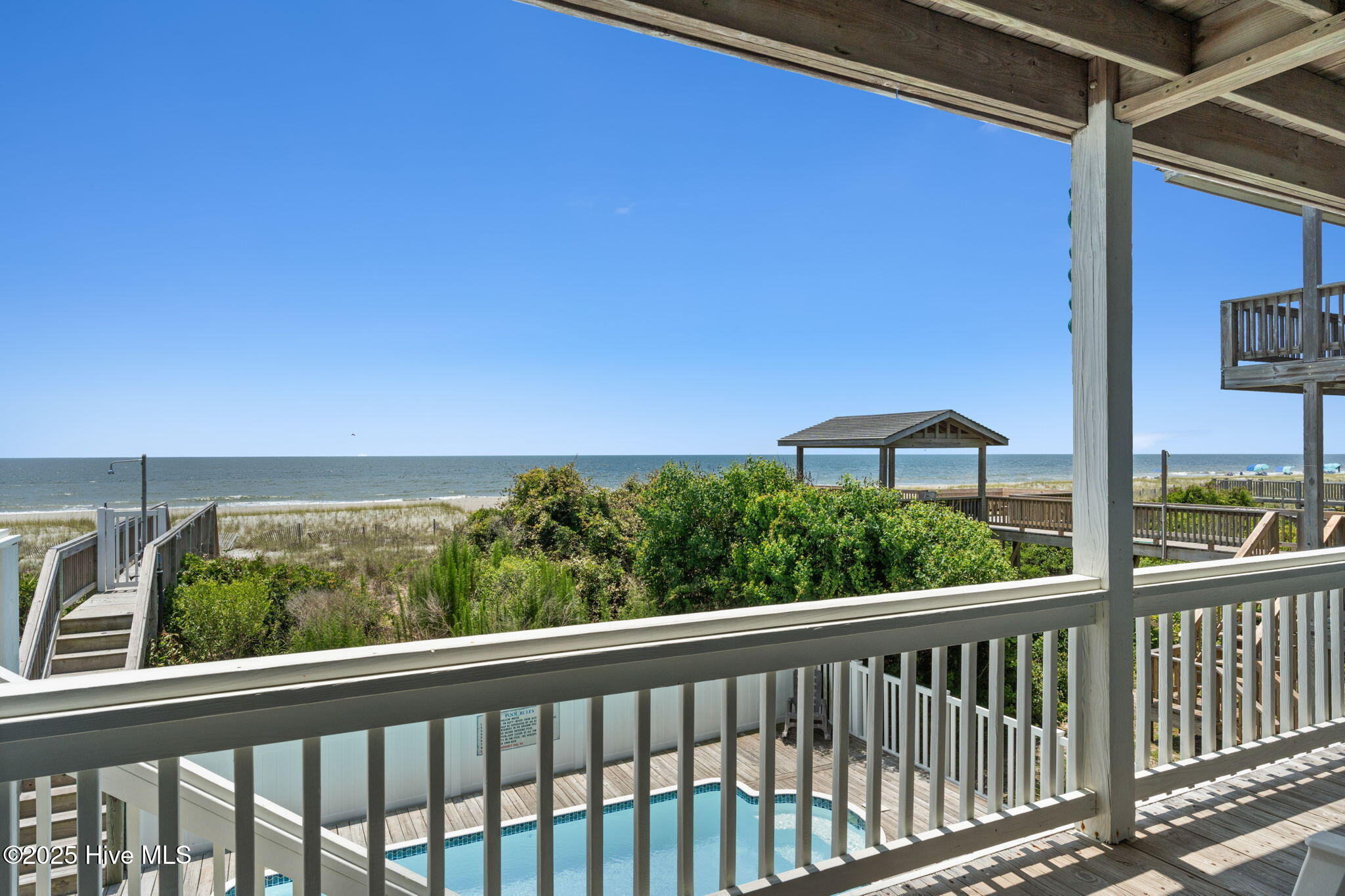 533 Ocean Boulevard W