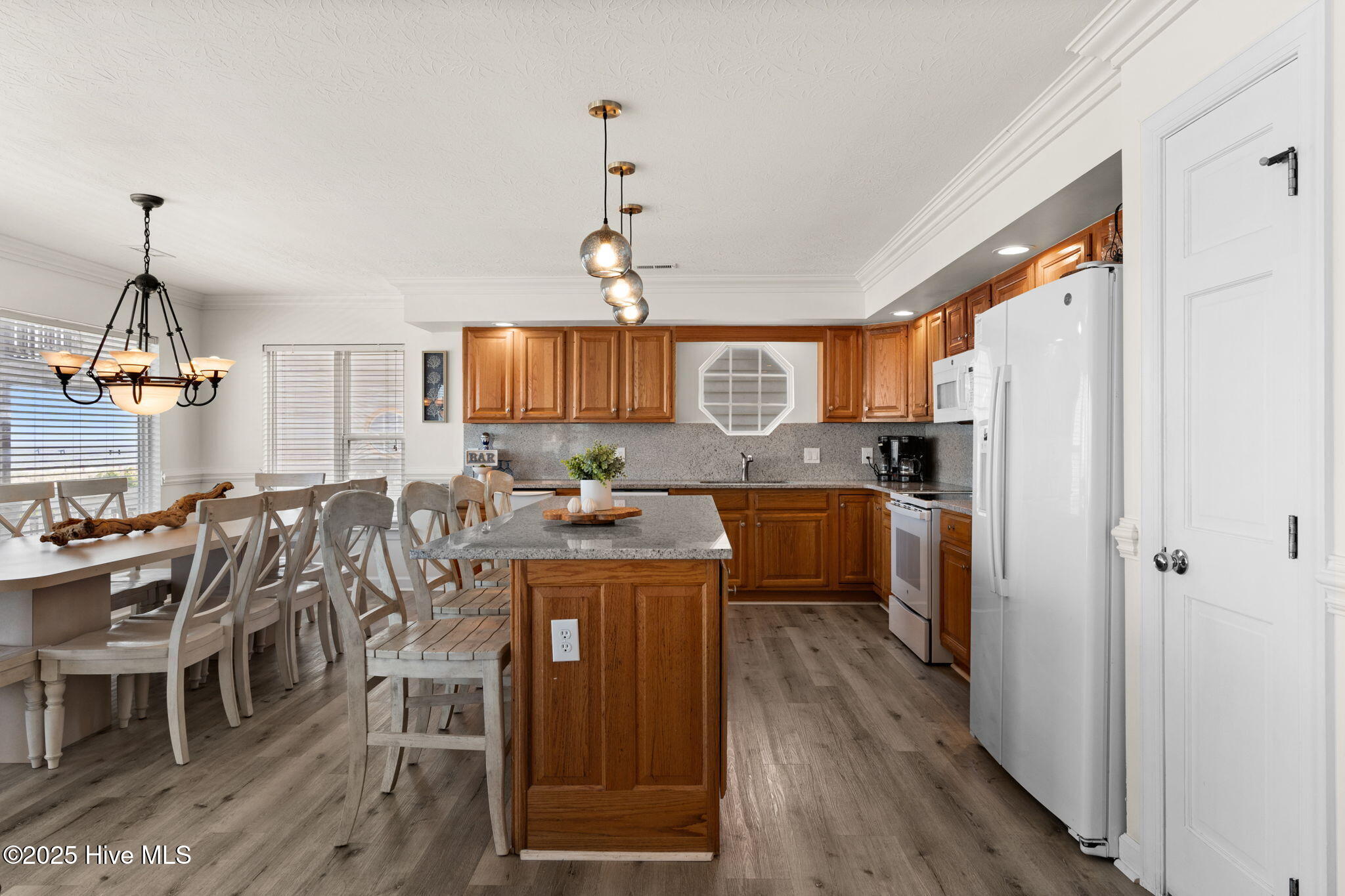 533 Ocean Boulevard W