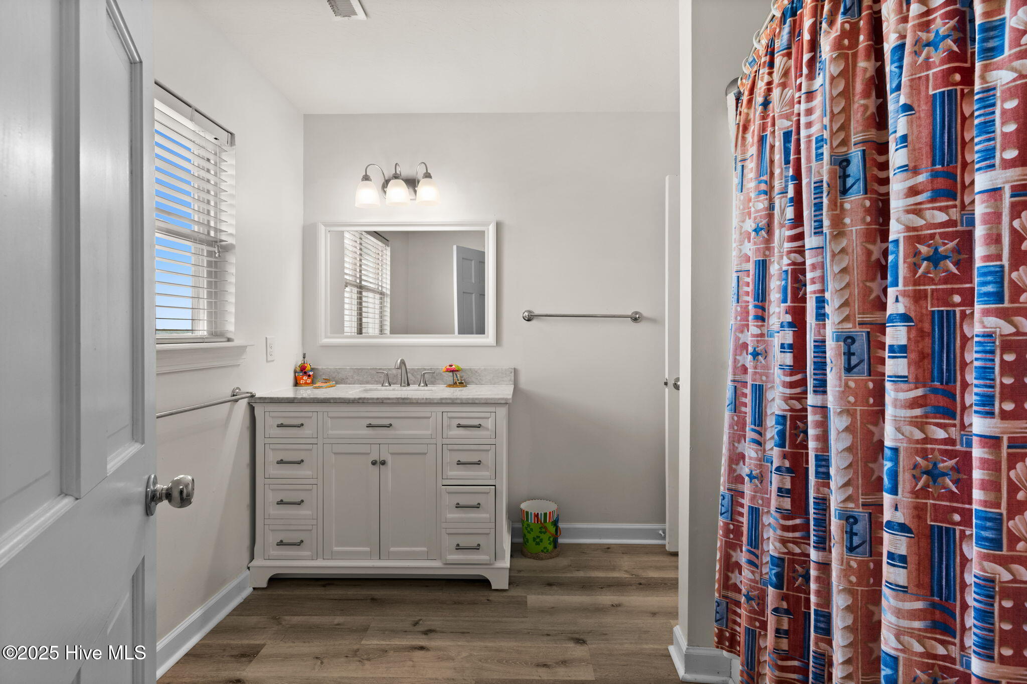 533 Ocean Boulevard W