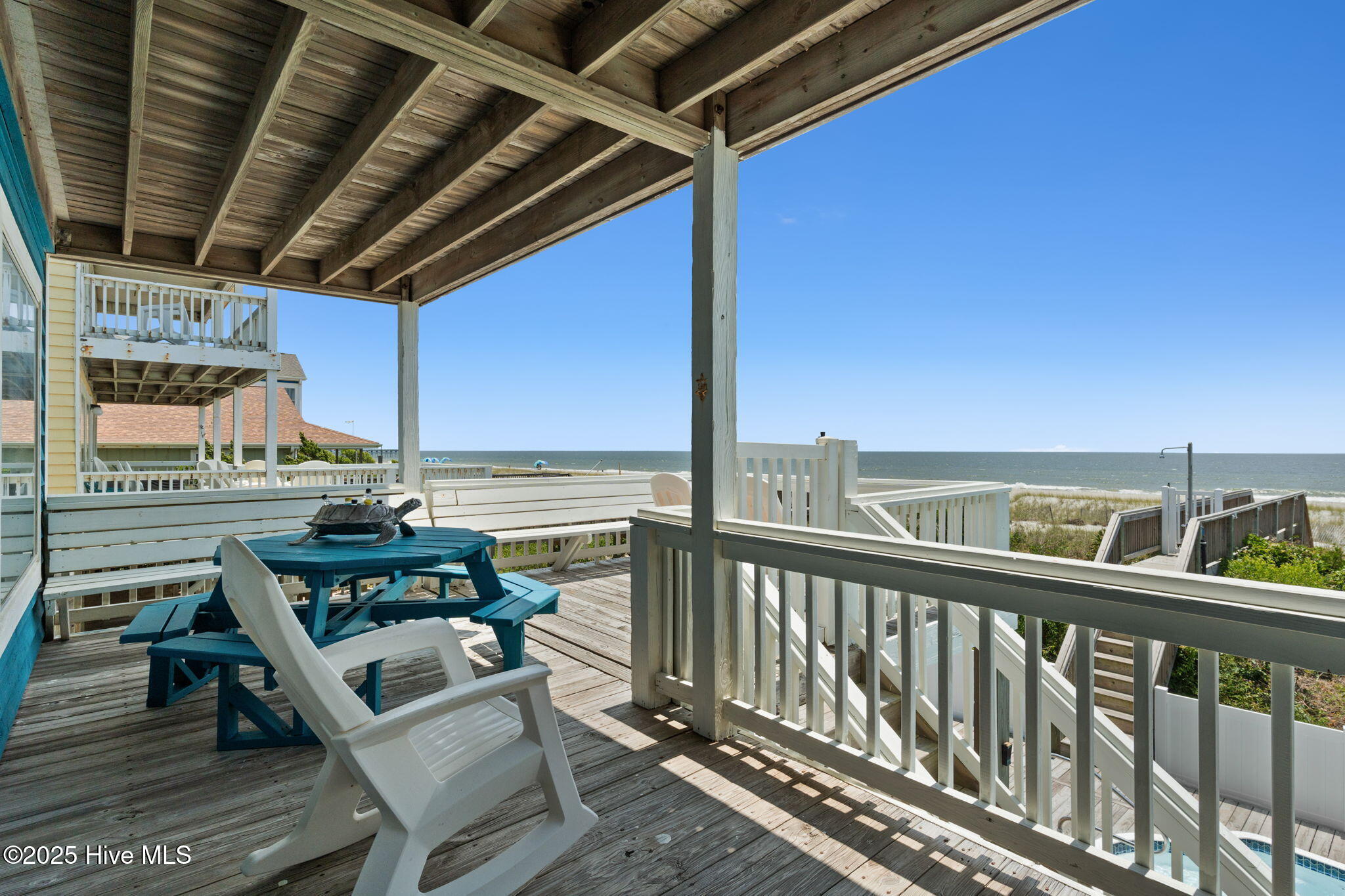 533 Ocean Boulevard W